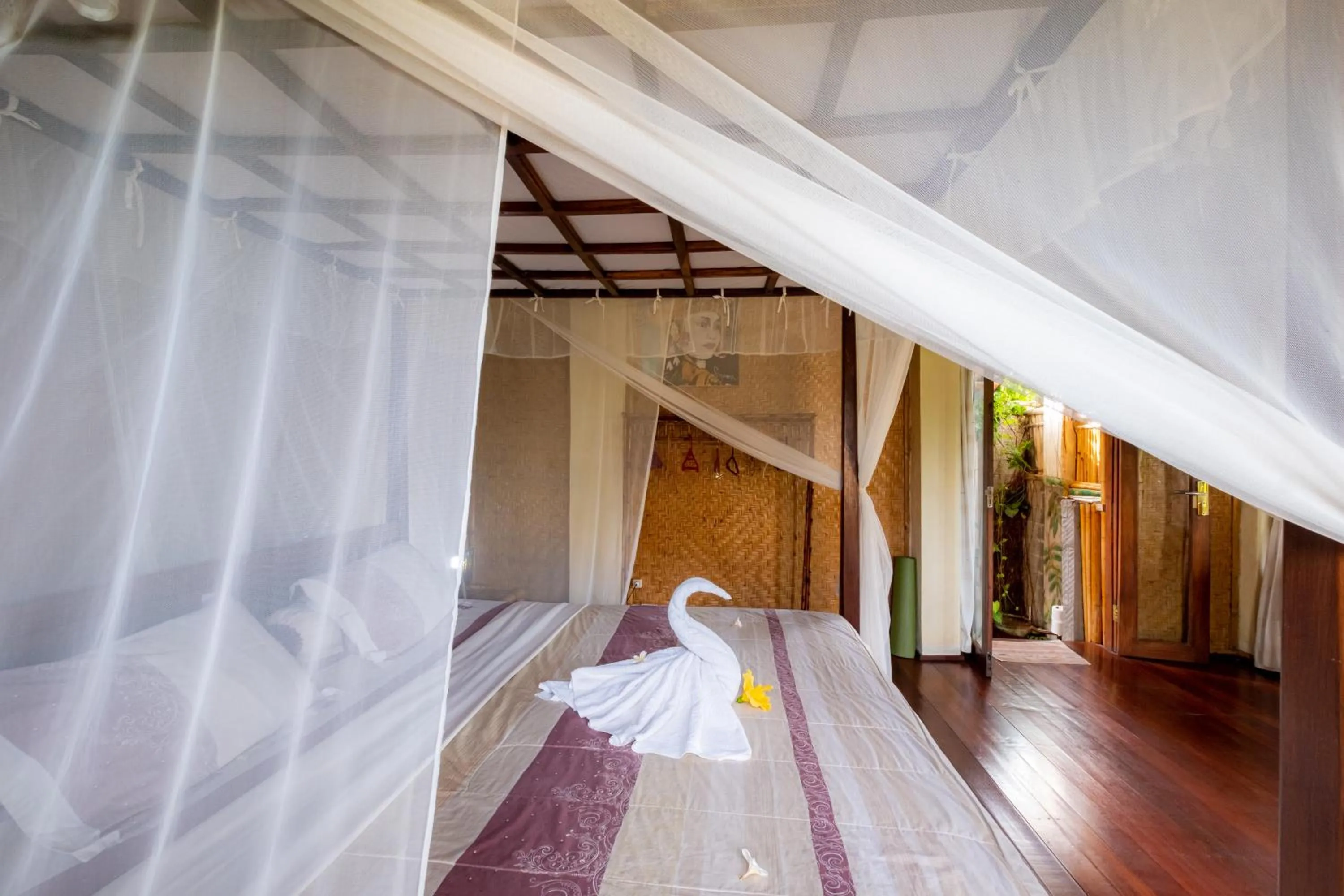 Bedroom, Bed in Villa Manuk