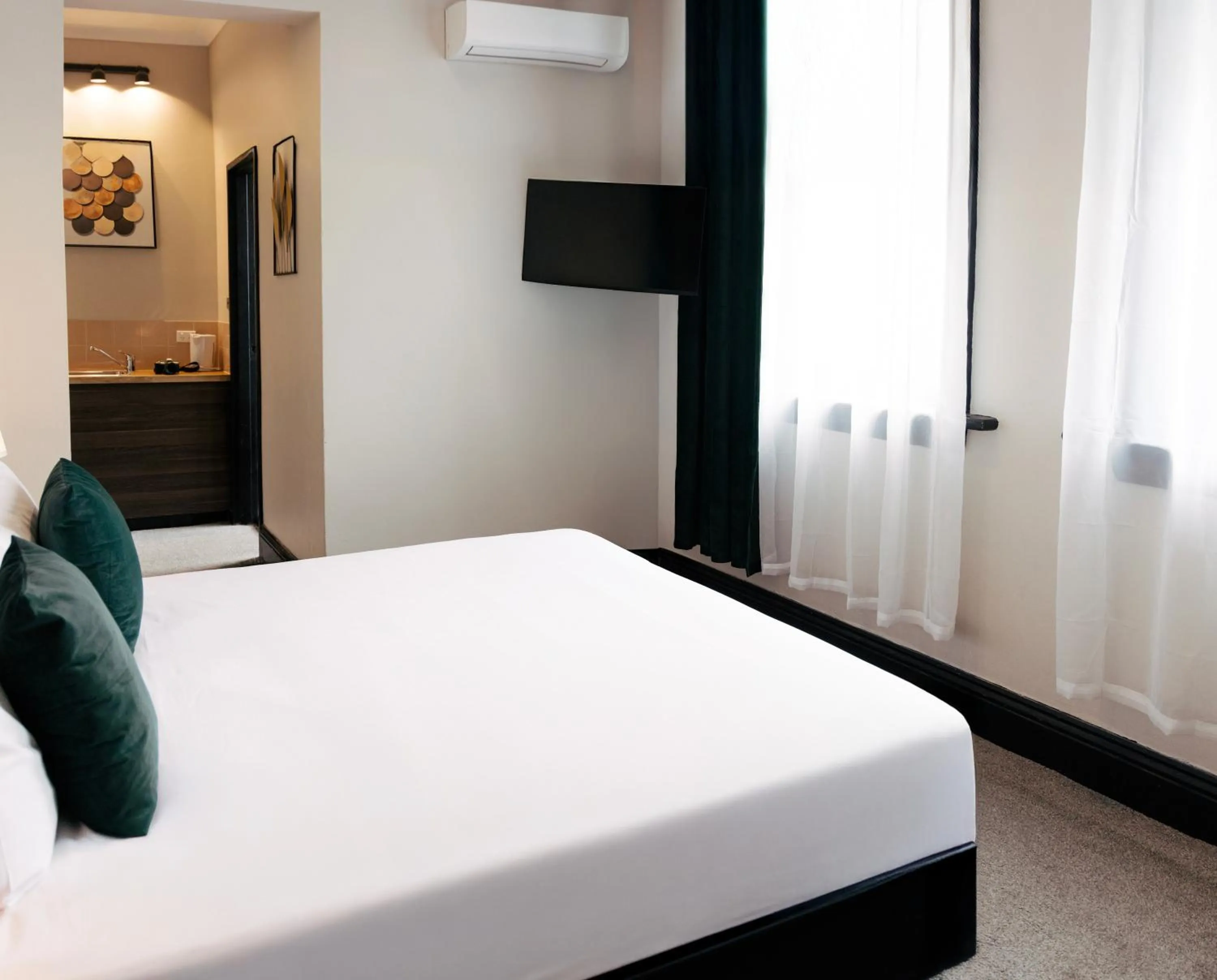 Photo of the whole room, Bed in City Budget Hotel