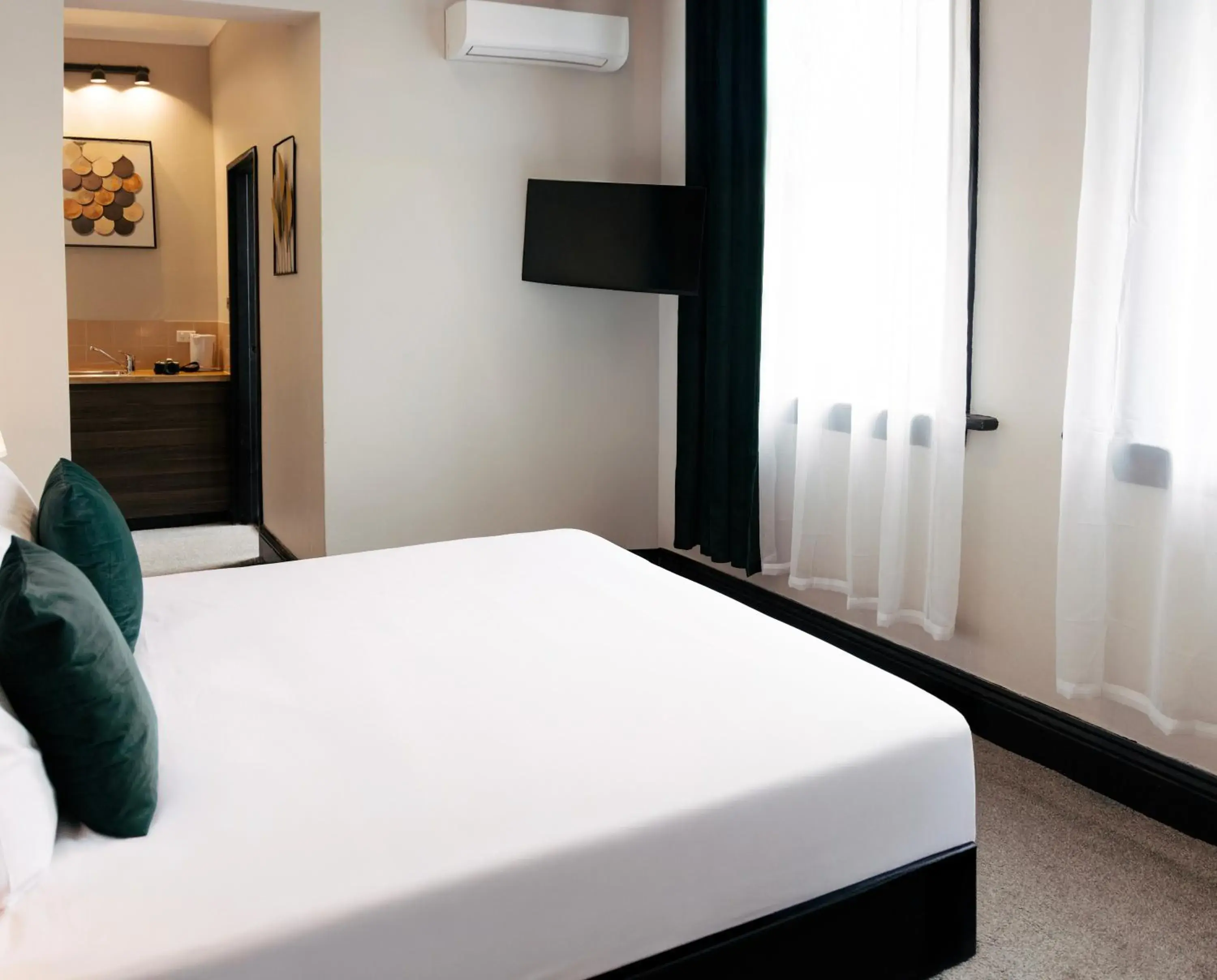 Standard Room With Window in City Budget Hotel Standard Room With Window in City Budget Hotel