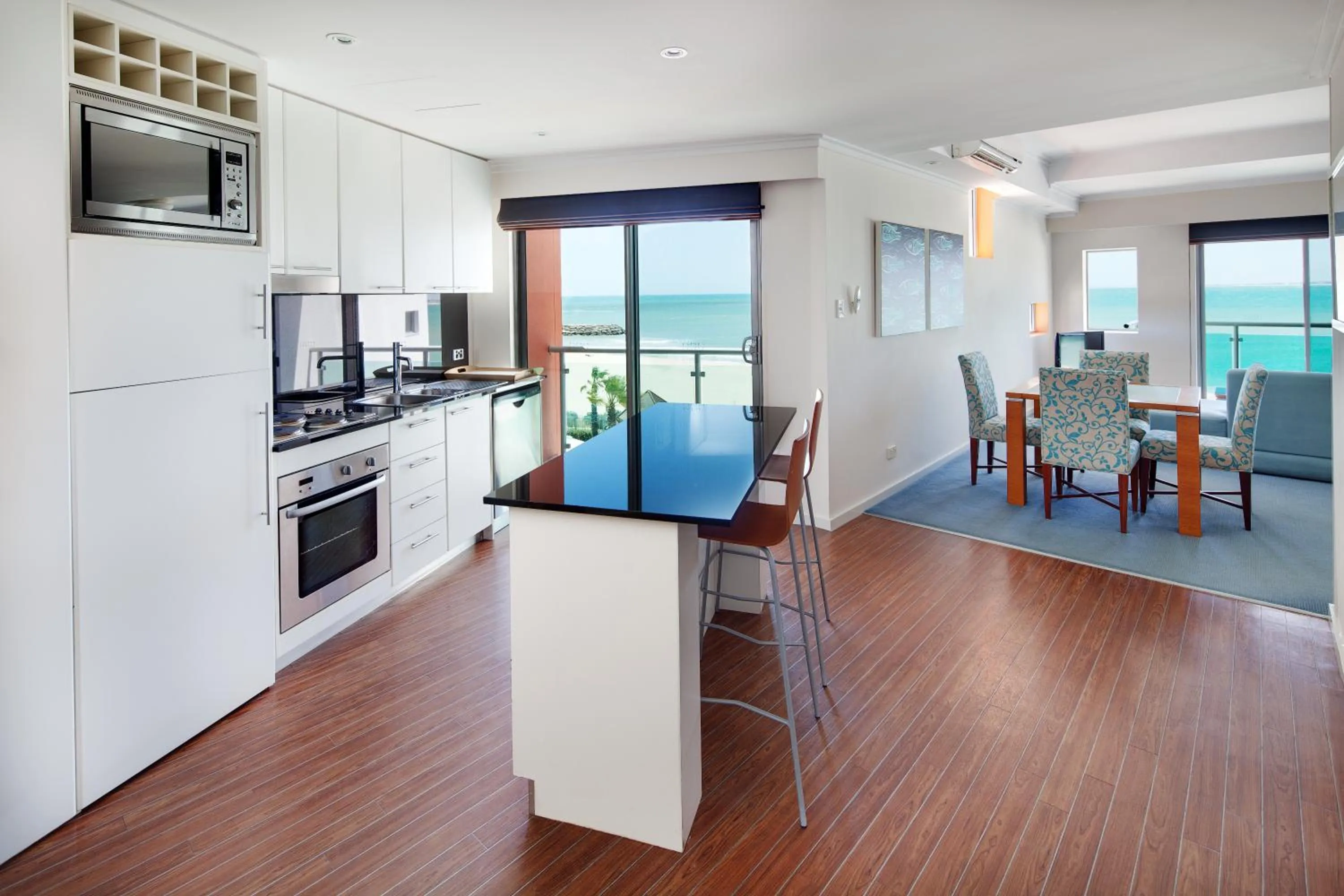 Kitchen or kitchenette in Seashells Mandurah