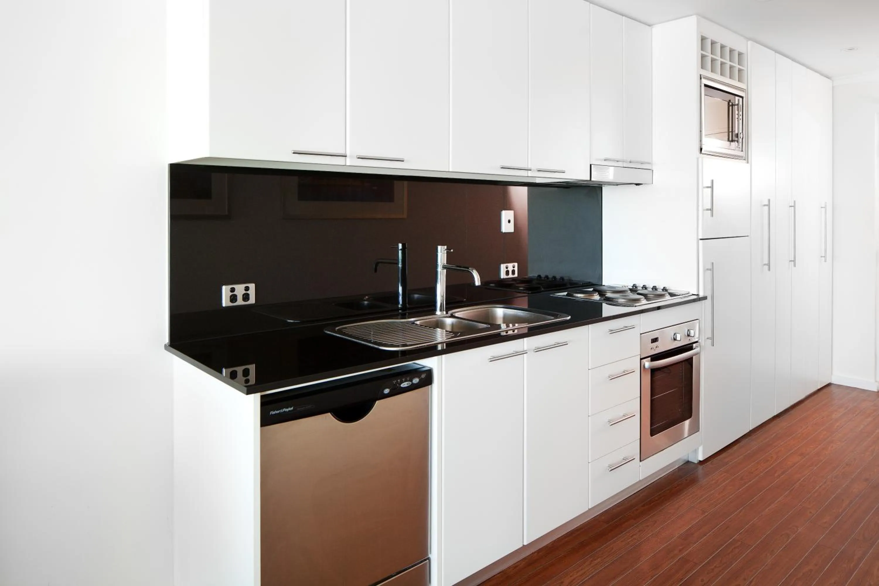 Kitchen or kitchenette in Seashells Mandurah