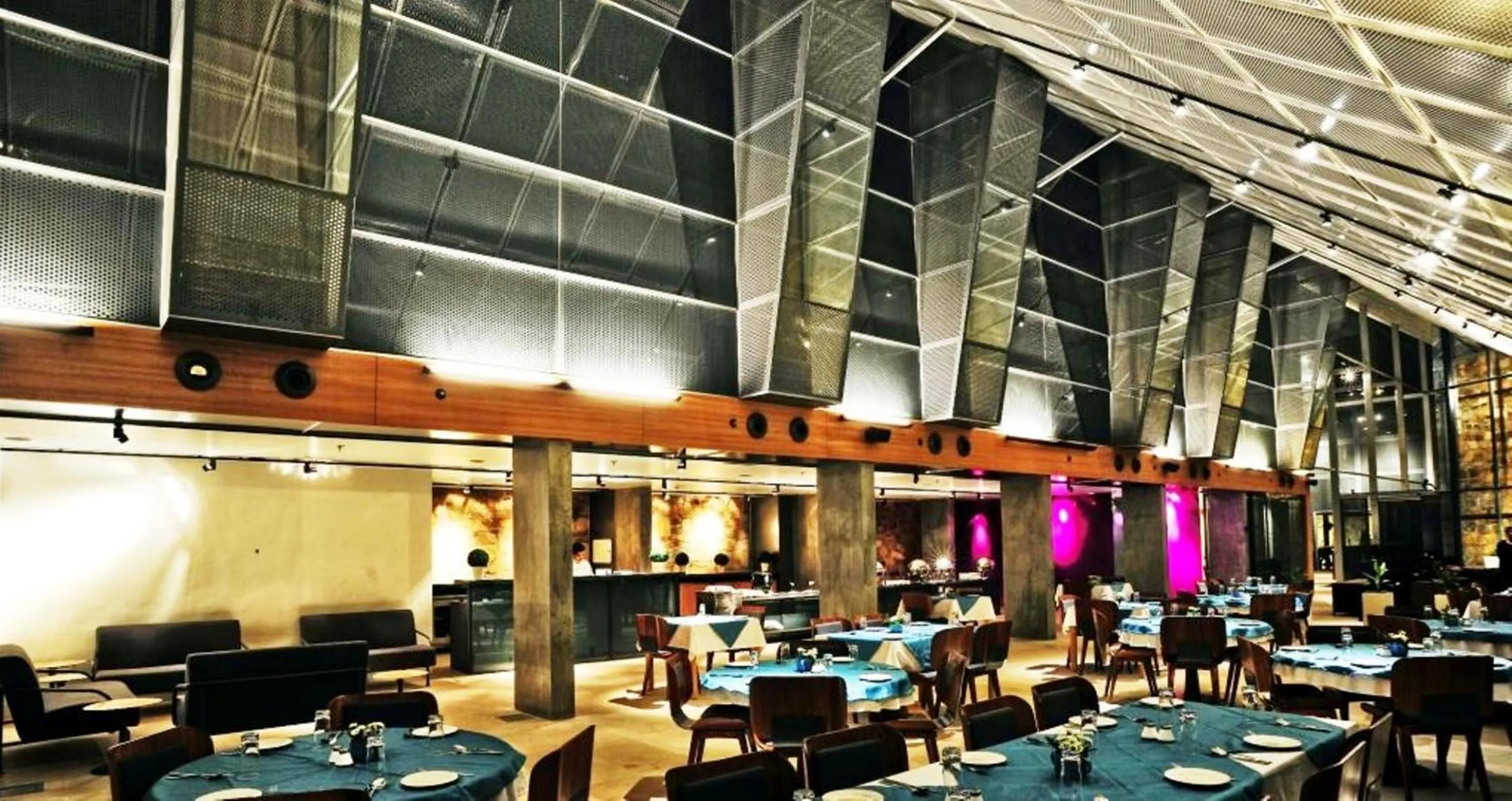 Restaurant/places to eat in Mana Ranakpur