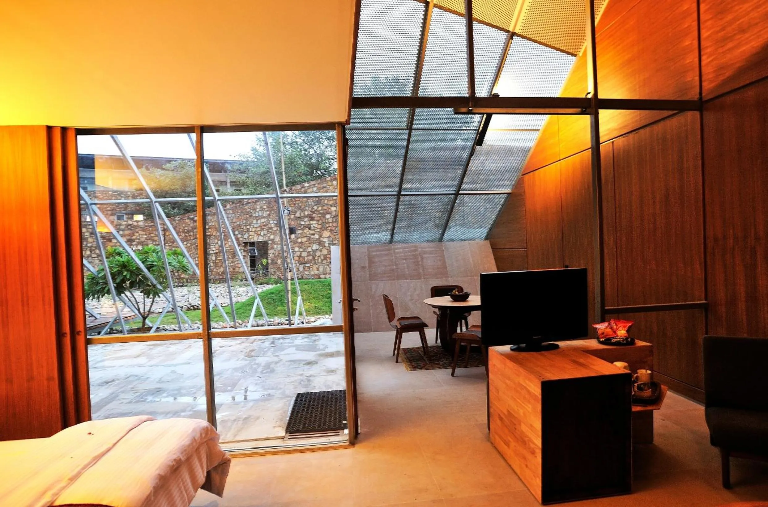 TV and multimedia, Bed in Mana Ranakpur