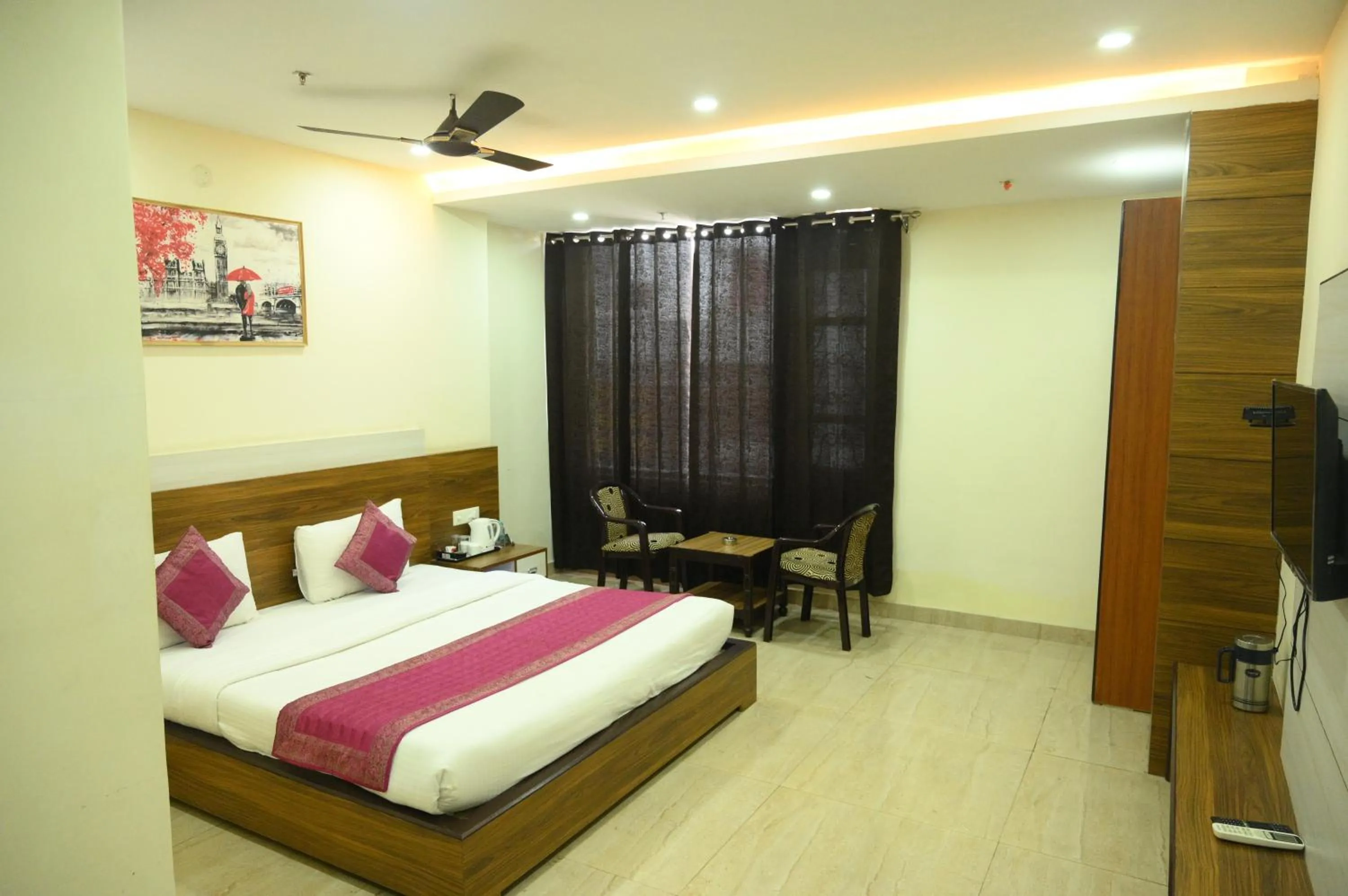 Bed in Hotel Grand Kailash,Kotdwara