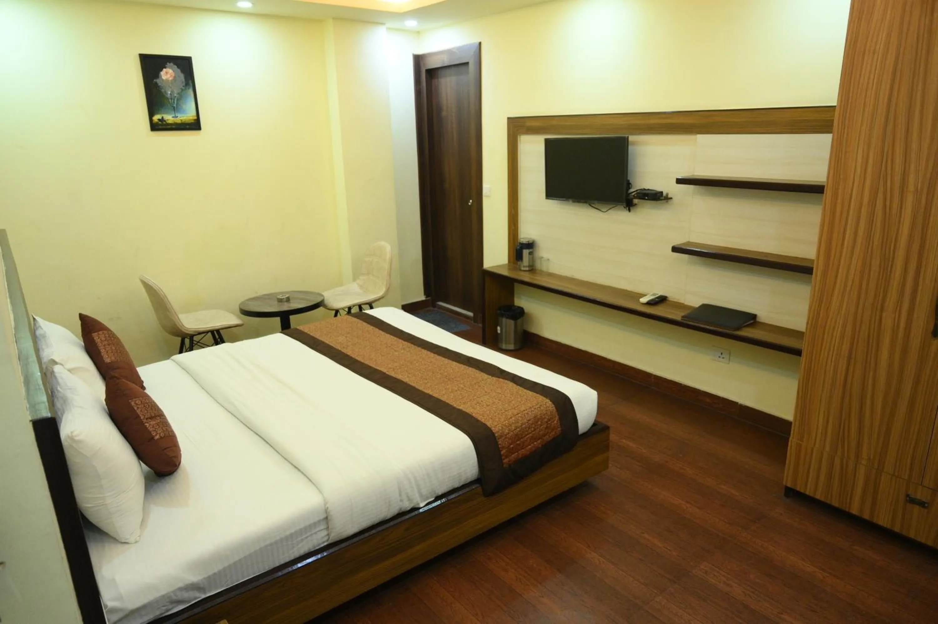 Bed in Hotel Grand Kailash,Kotdwara