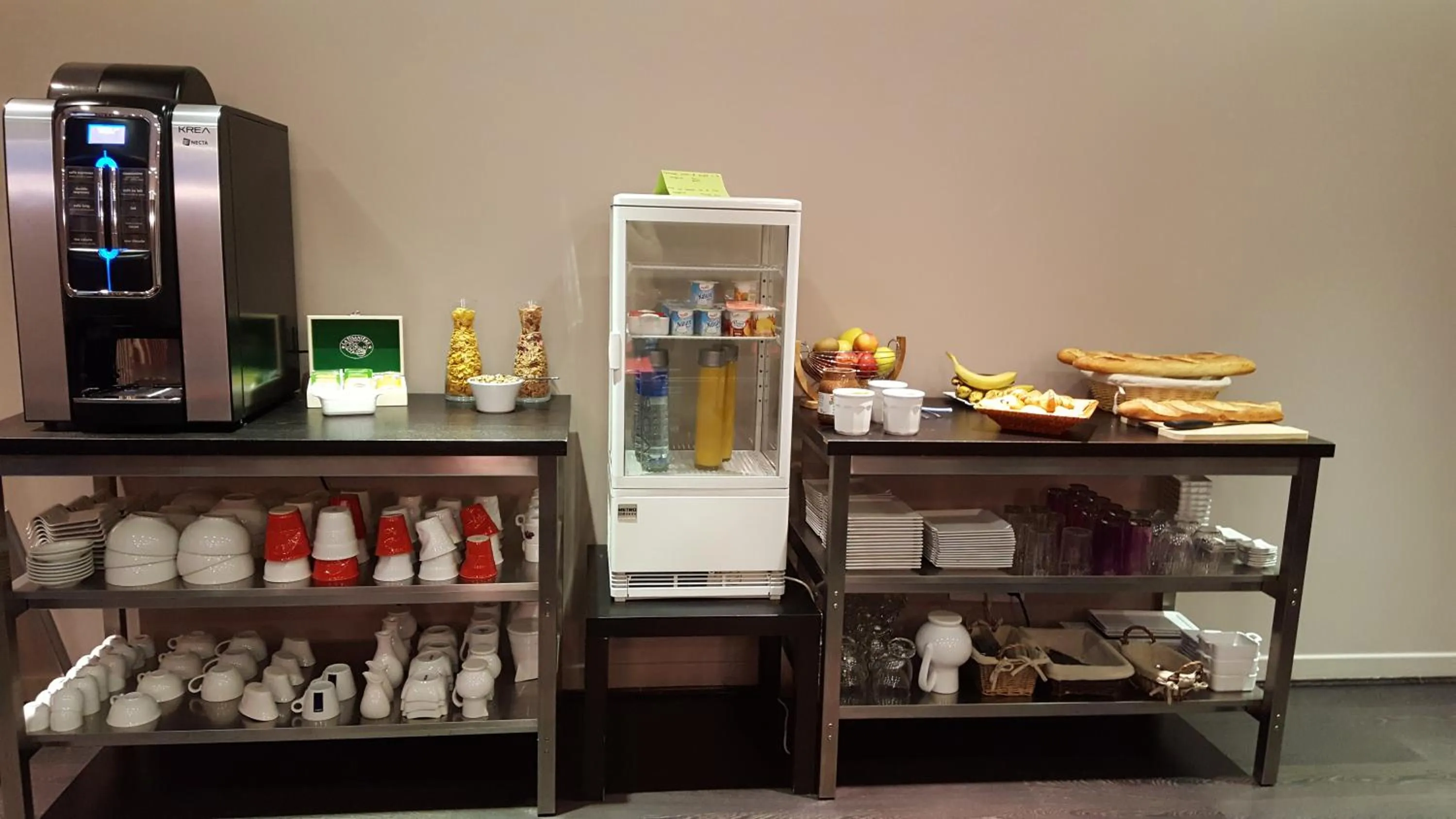 Continental breakfast in Hôtel Le Domaine des Vignes Ampuis Lyon Sud Vienne