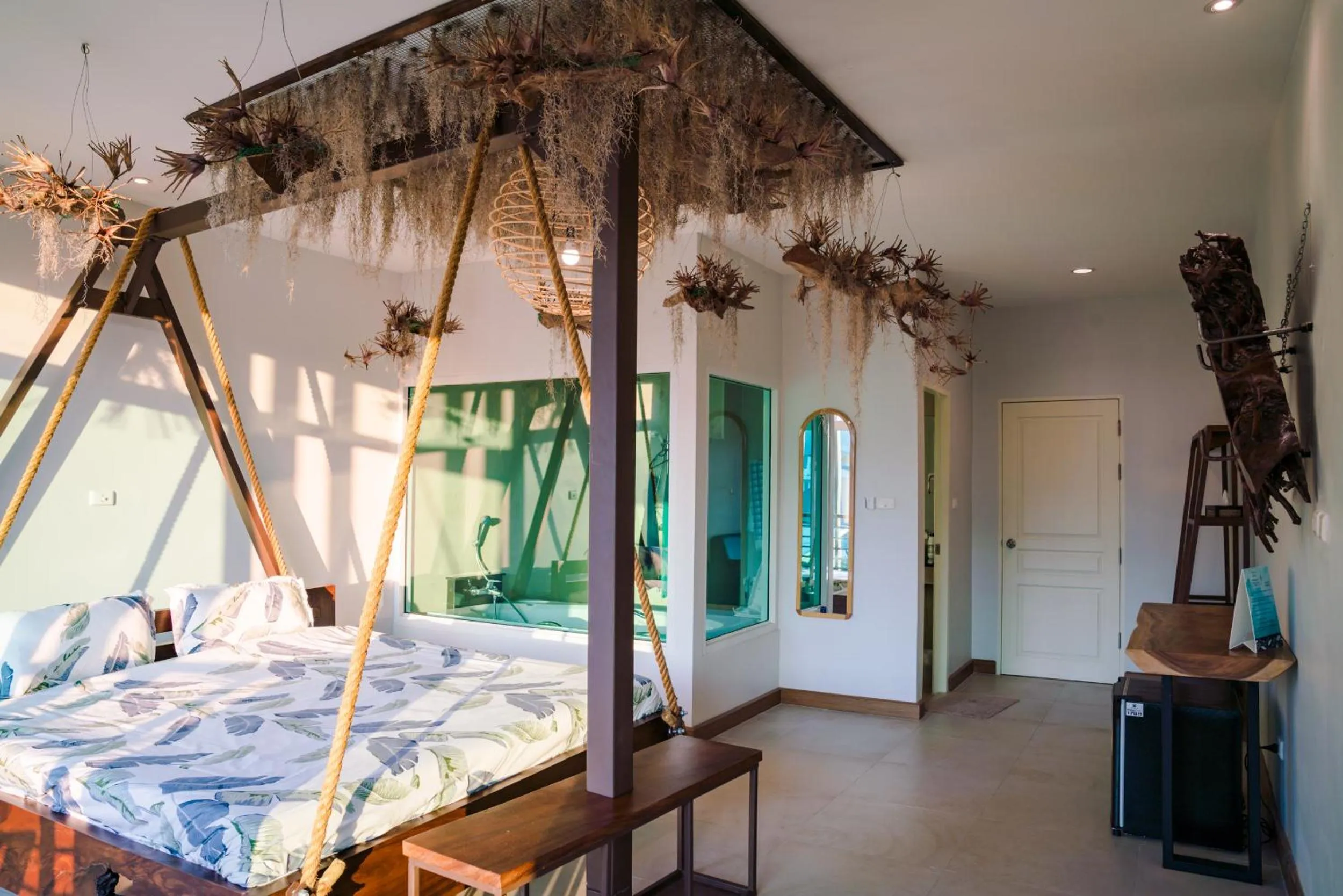 Photo of the whole room, Bed in Arbor's house