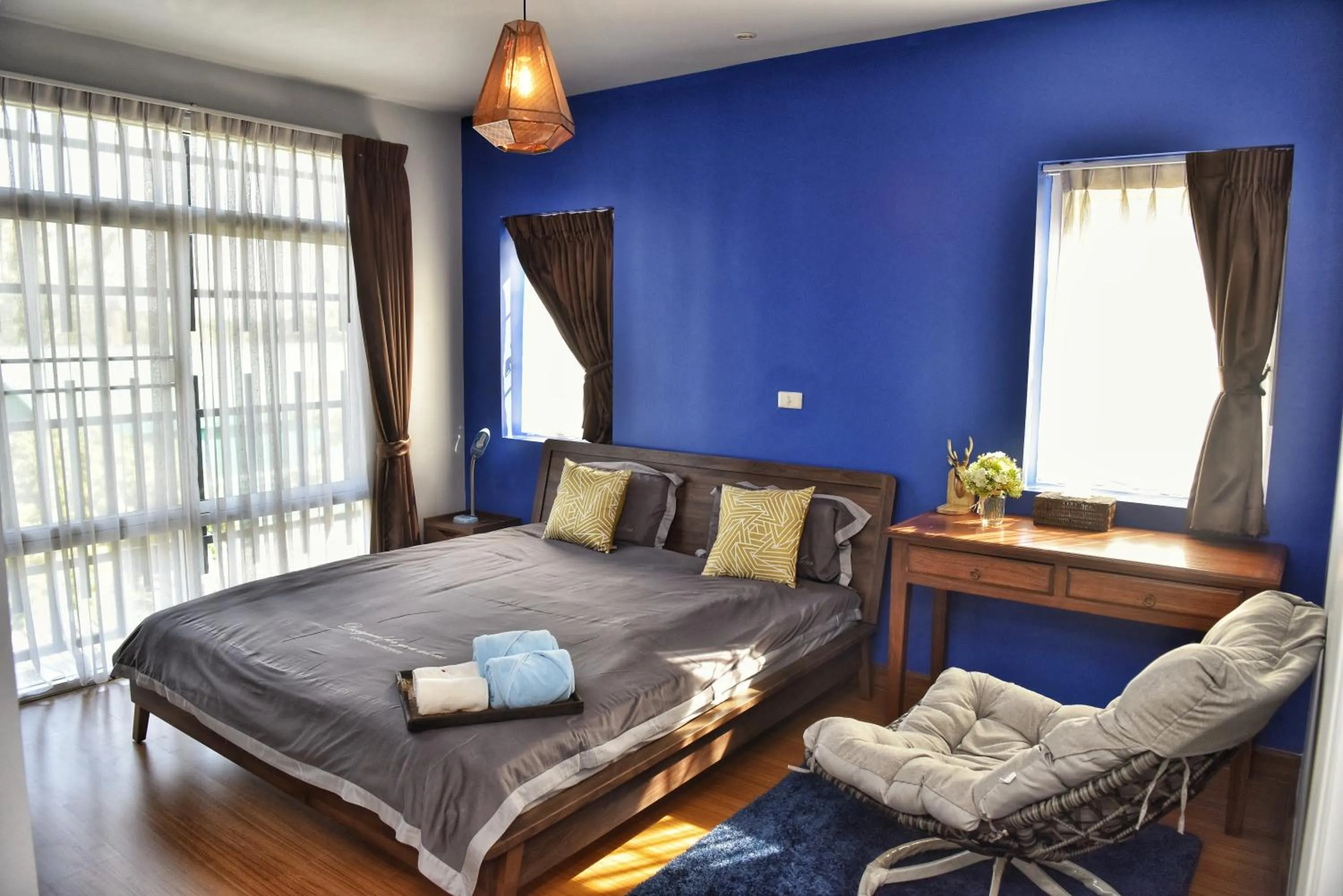 Bedroom, Bed in Arbor's house