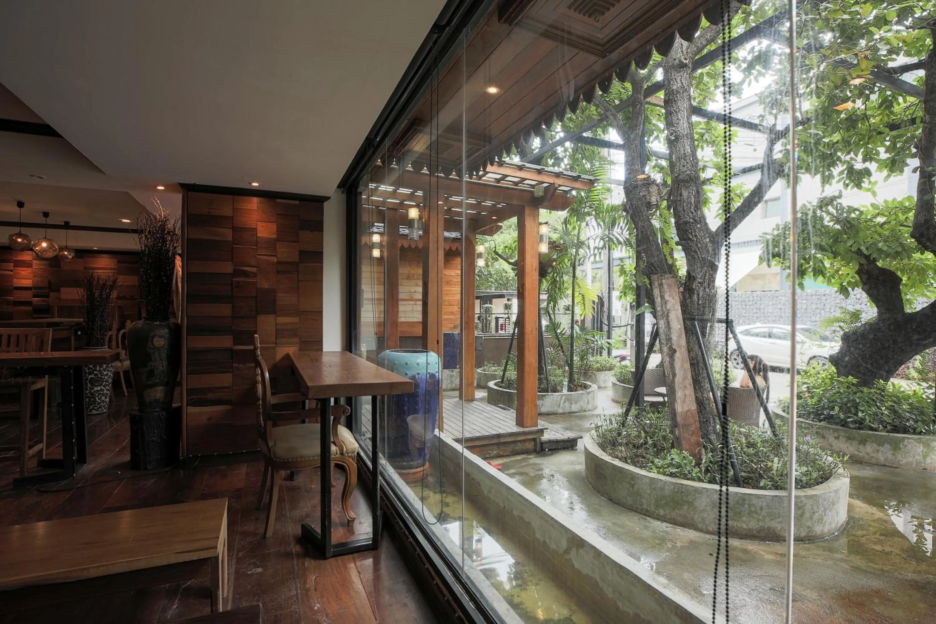 Lobby or reception in Arbor's house