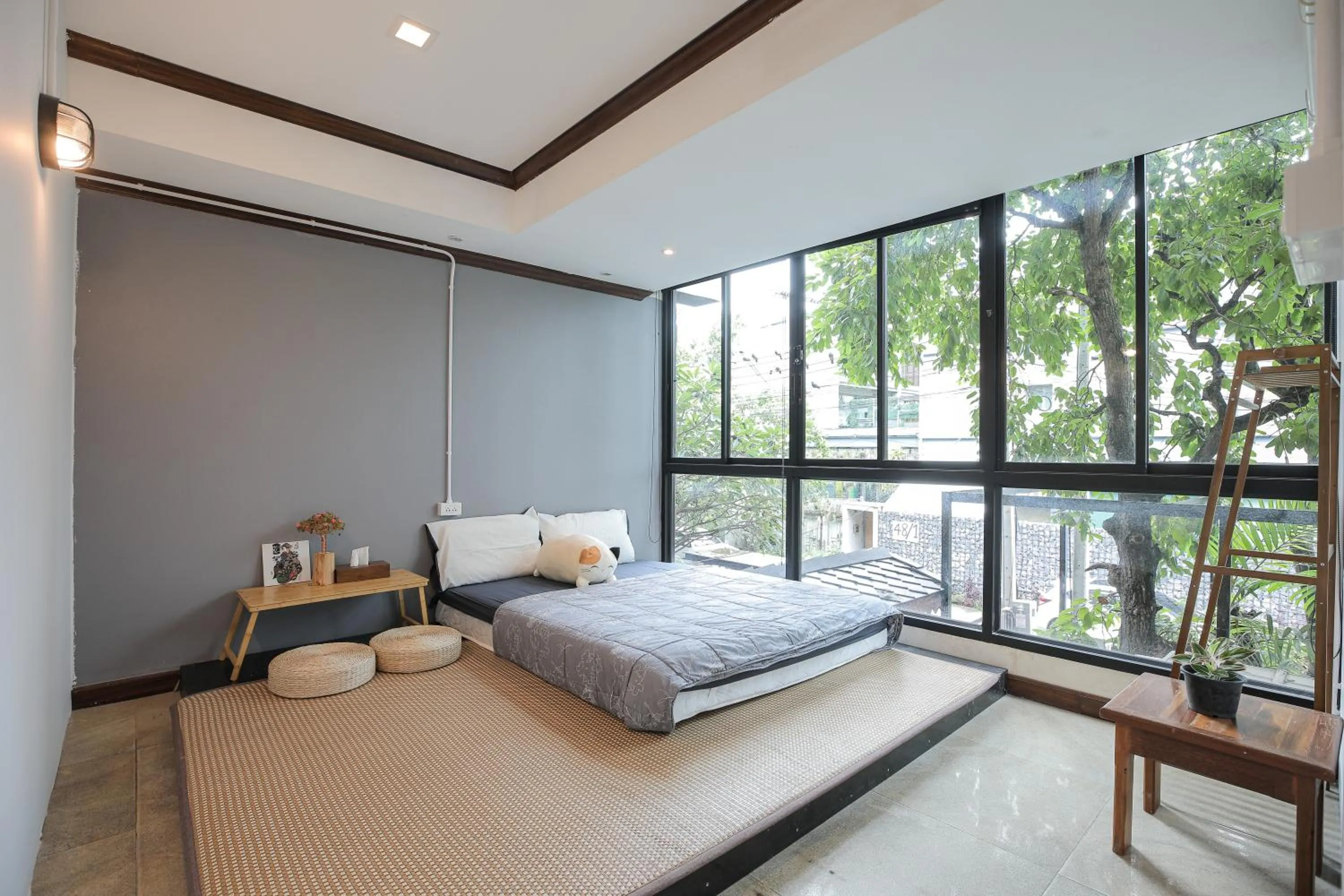 Photo of the whole room, Bed in Arbor's house