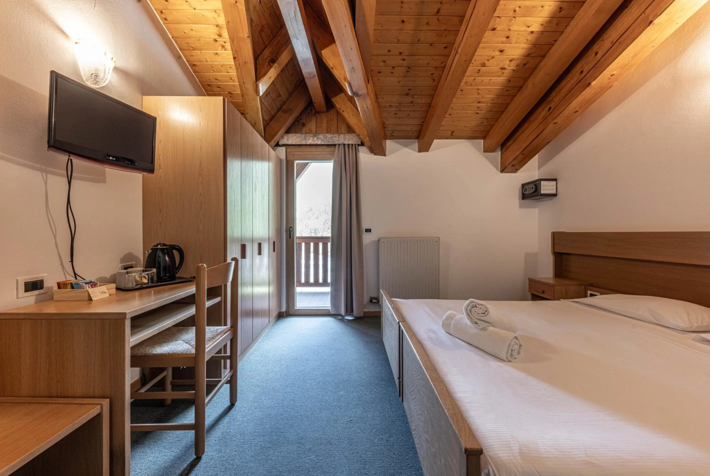 Photo of the whole room, Bed in Hotel Laste'