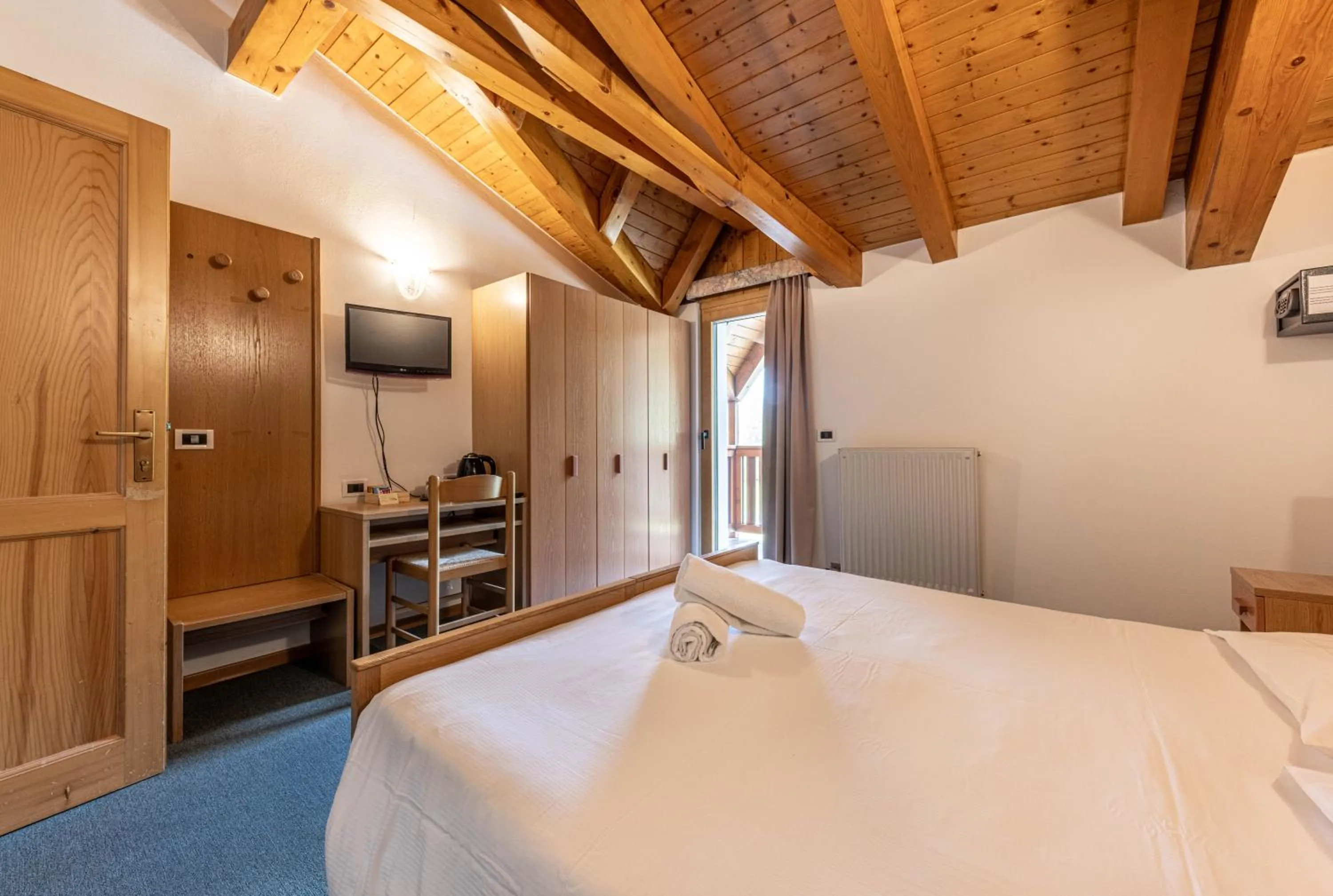 Photo of the whole room, Bed in Hotel Laste'