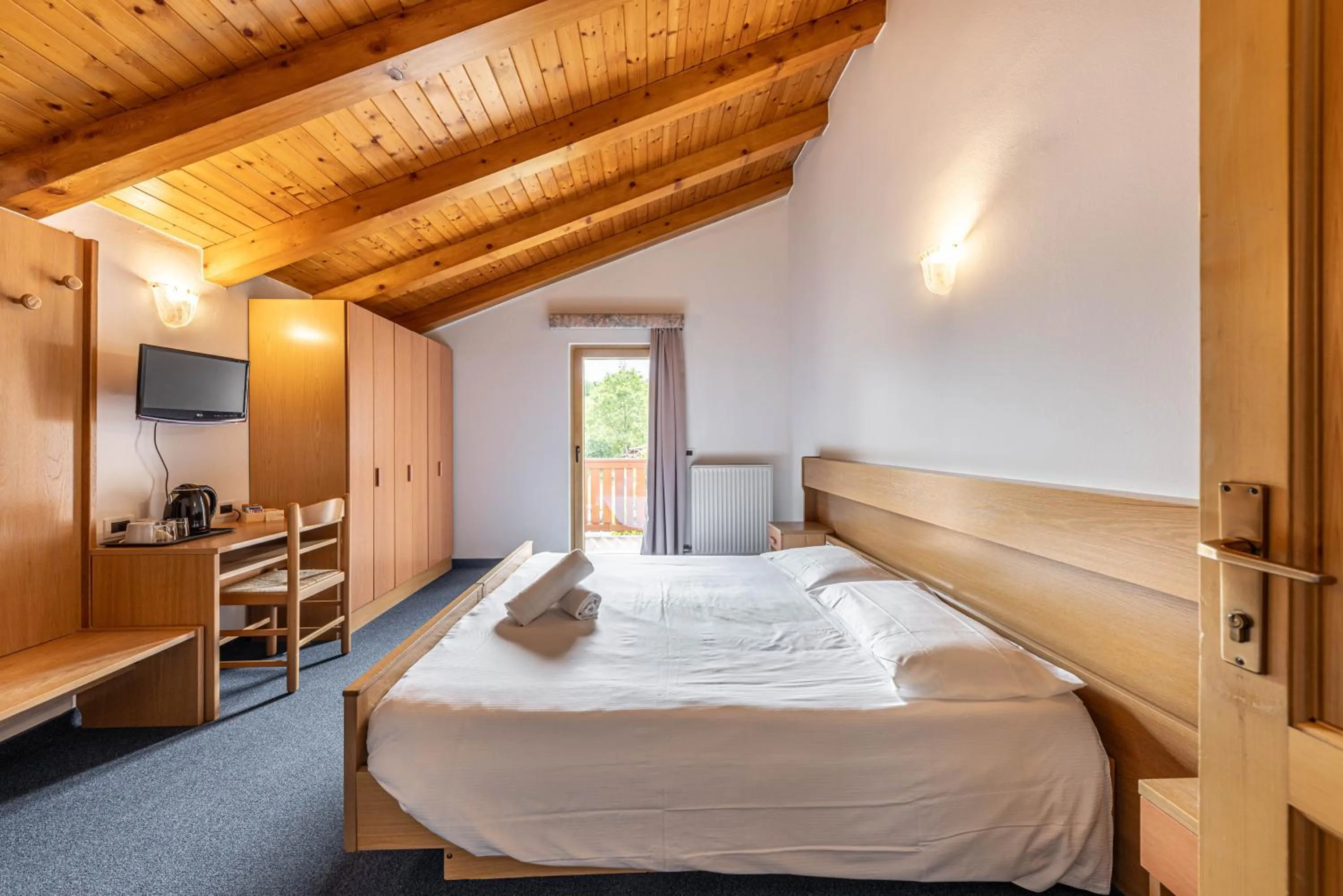 Photo of the whole room, Bed in Hotel Laste'