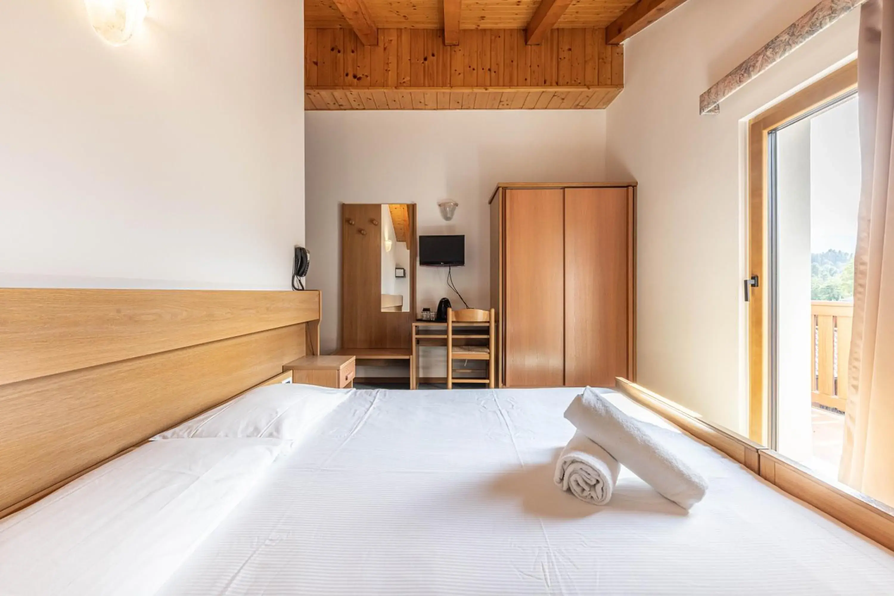 Double or Twin Room in Hotel Laste' Double or Twin Room in Hotel Laste'