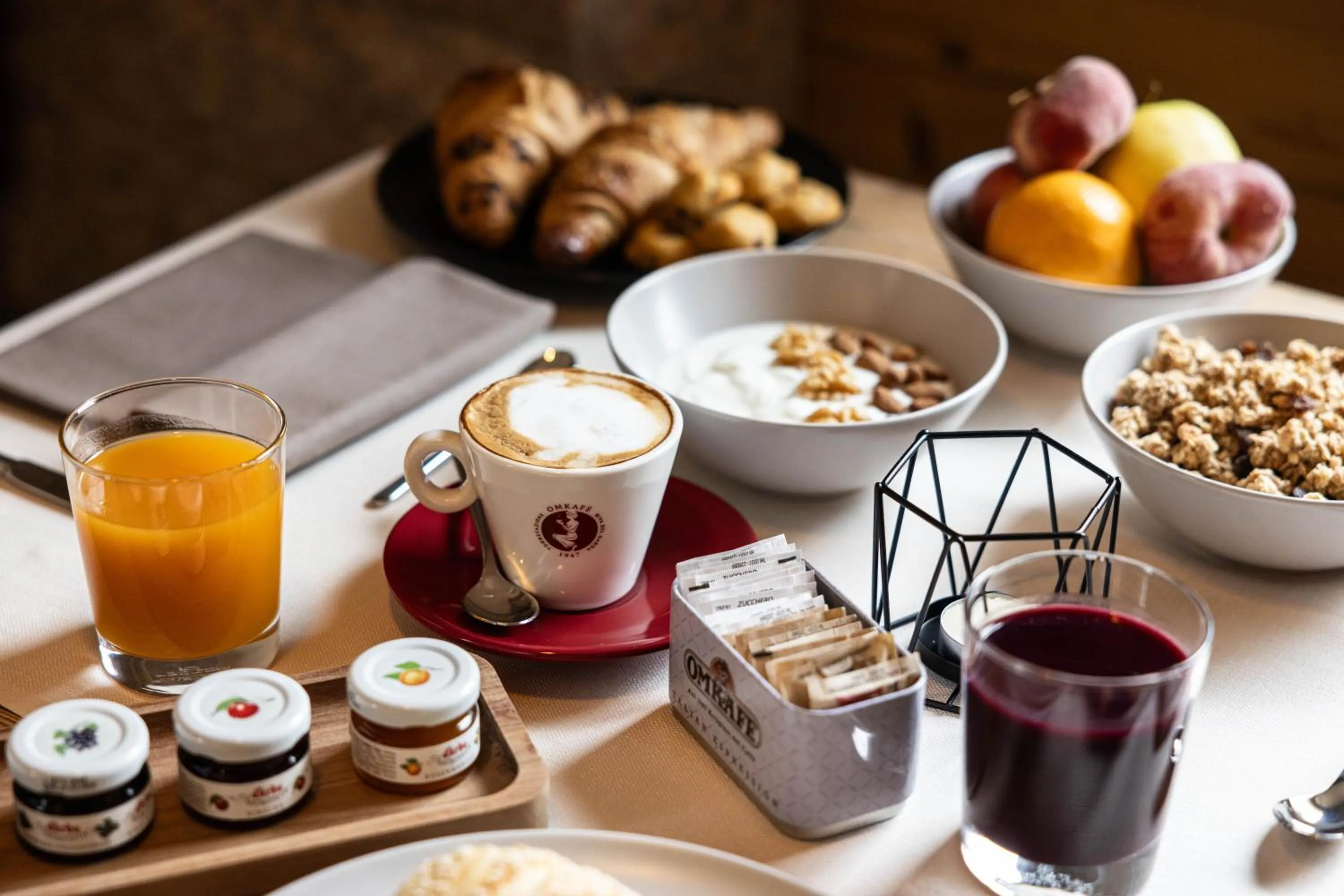 Breakfast in Hotel Laste'