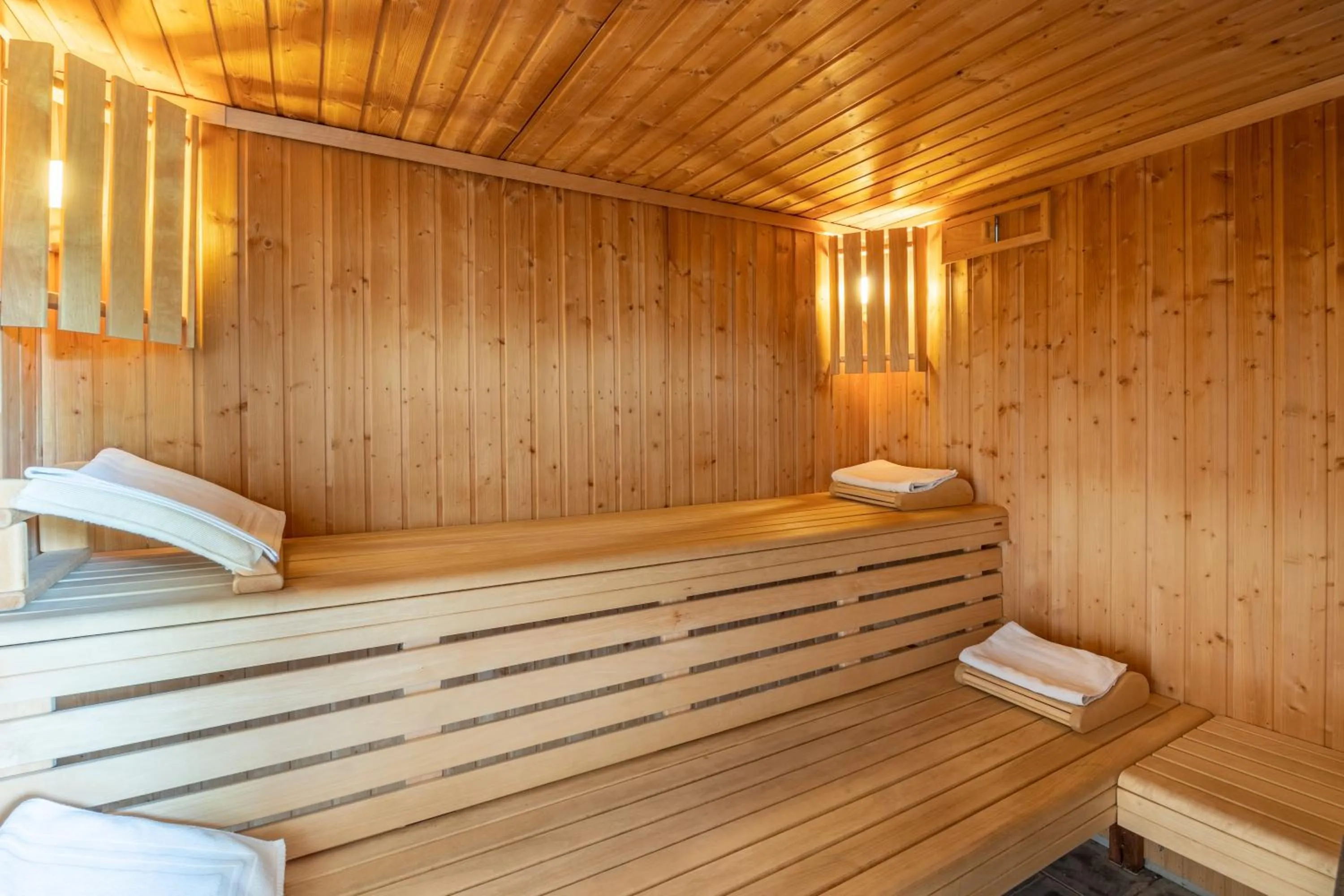 Hot Tub in Au Petit Manoir