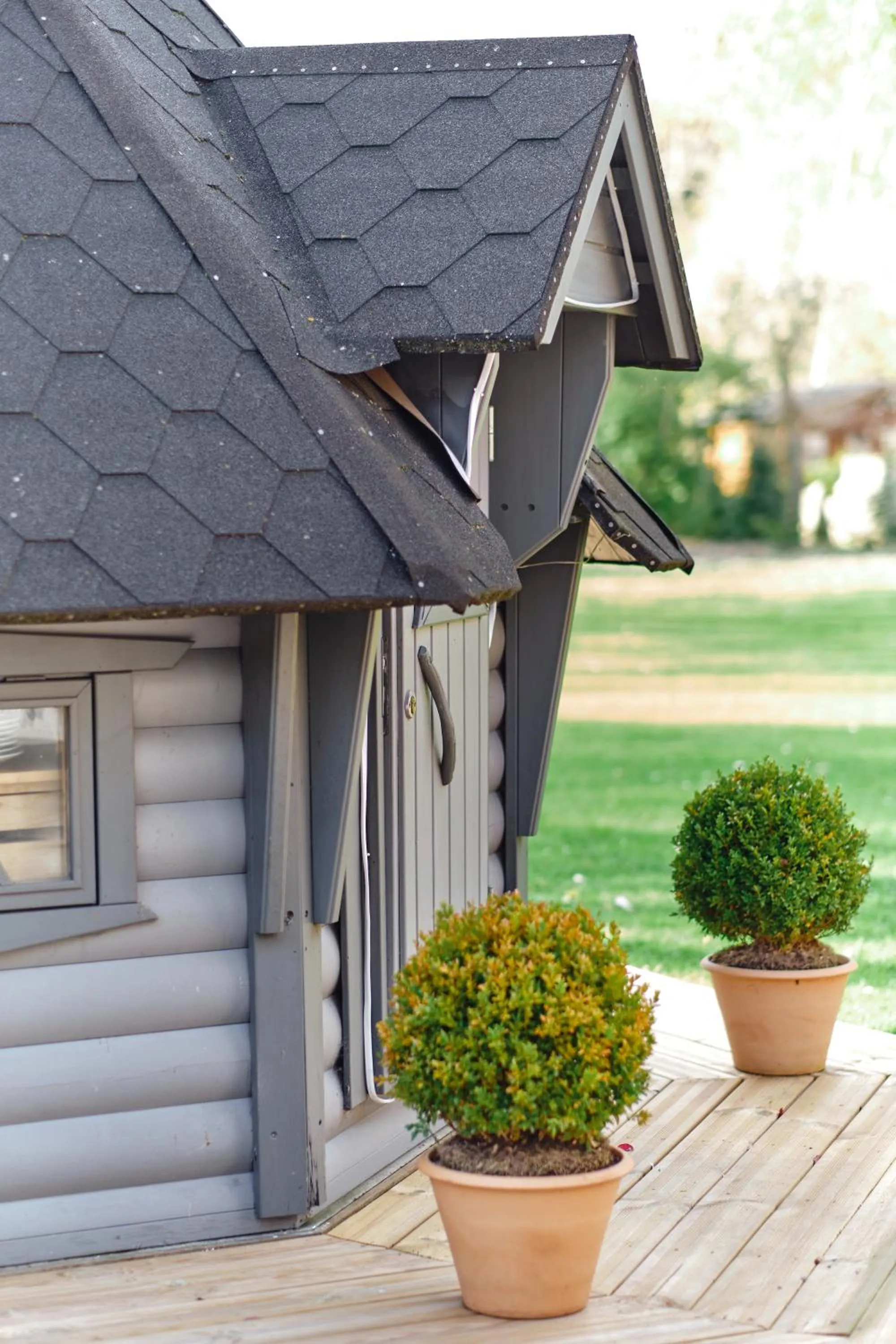 Restaurant/places to eat in Au Petit Manoir