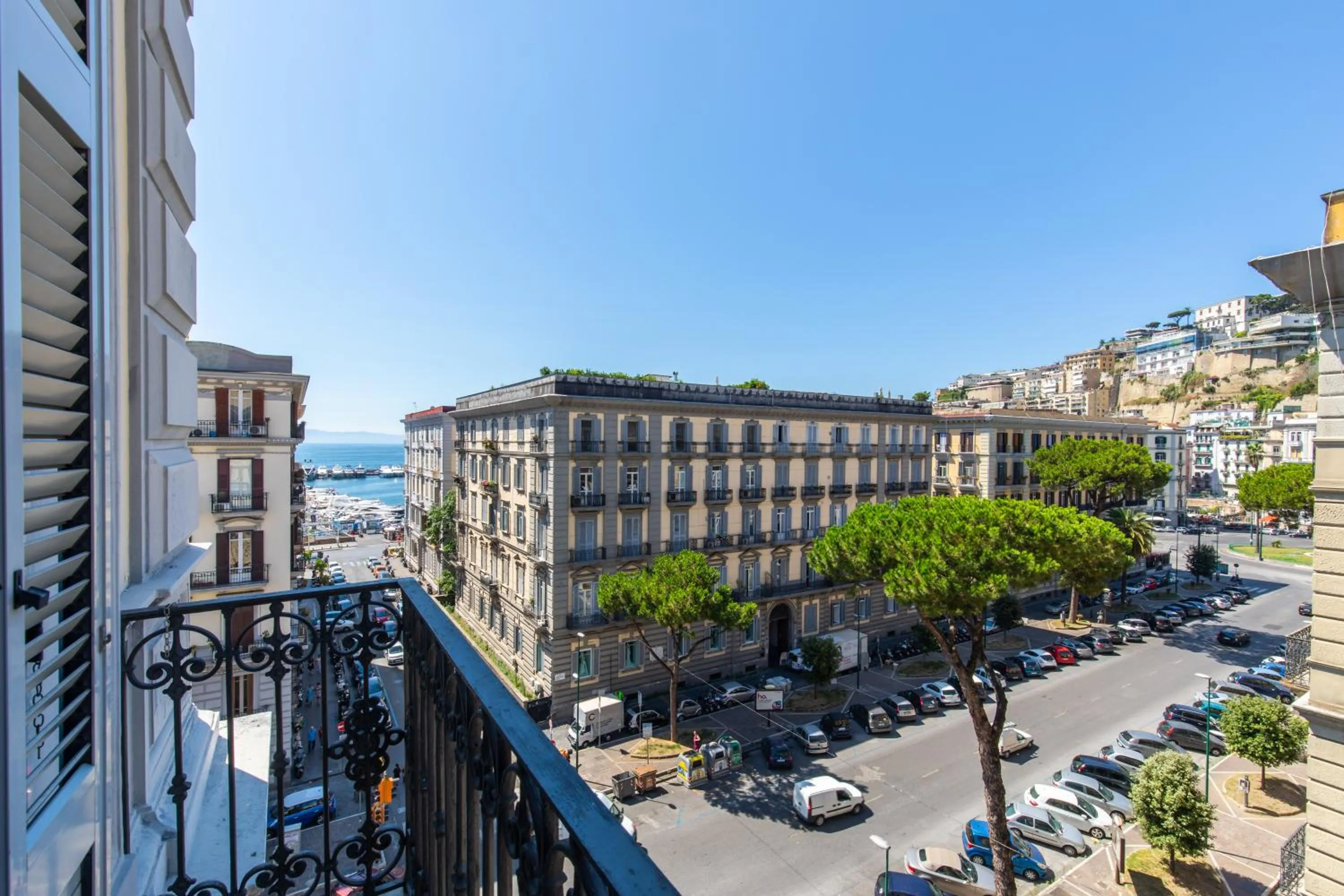 Neighbourhood in Gramsci Suites