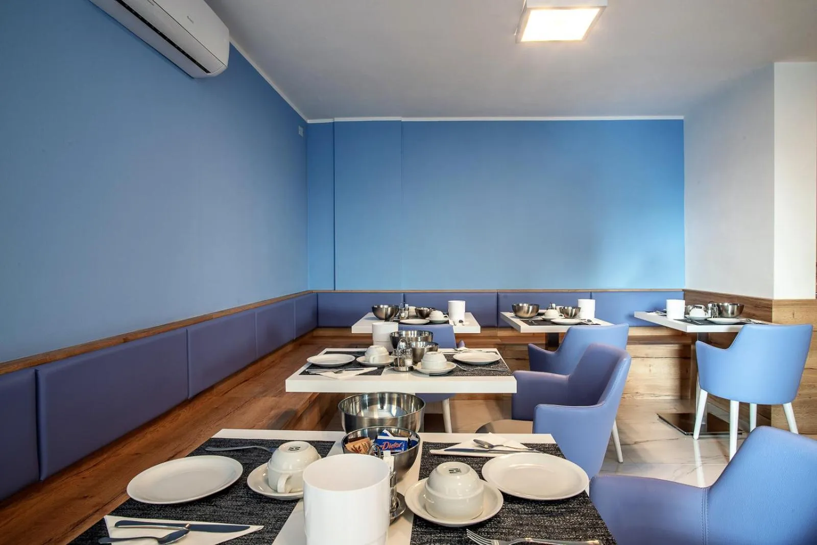 Buffet breakfast in Aparthotel Miramare