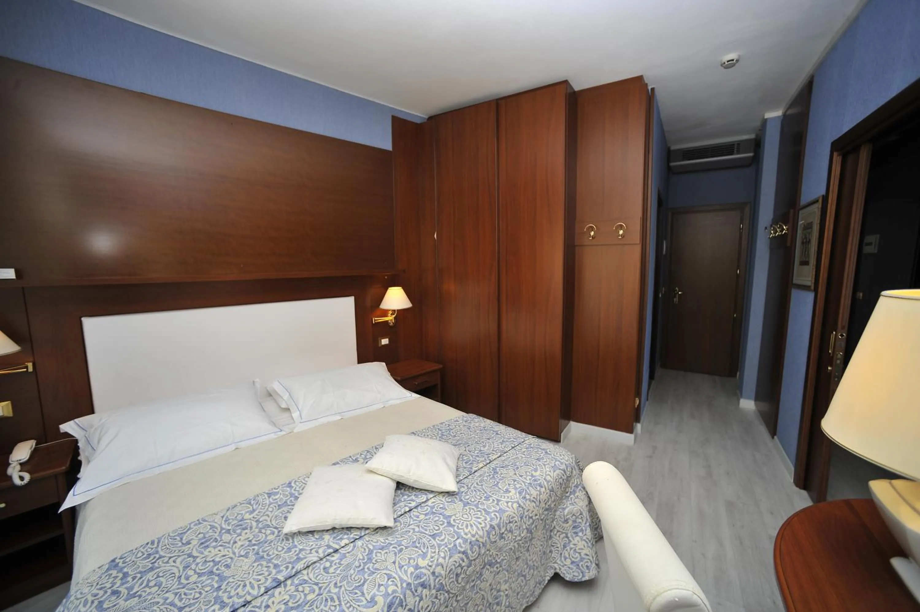 Photo of the whole room, Bed in Hotel Corallo