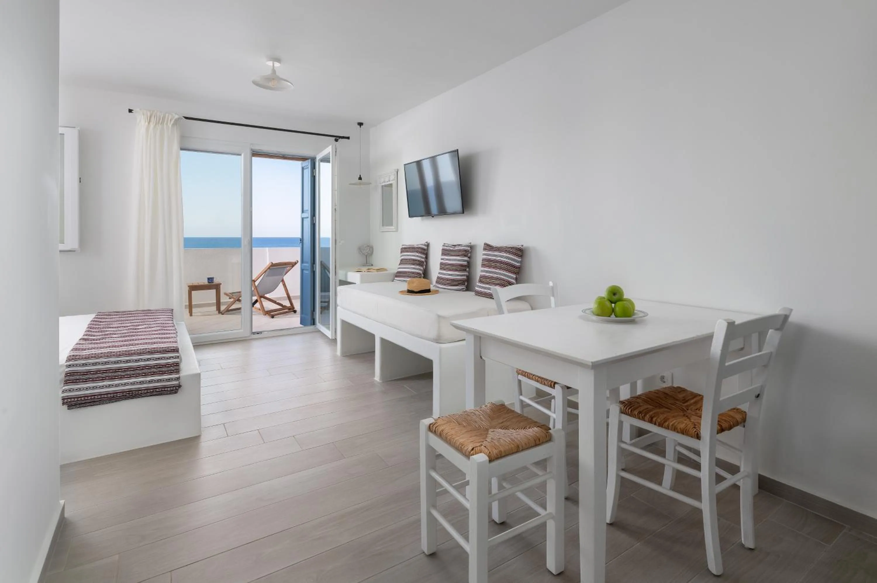 Stegna Akti Luxury Suites