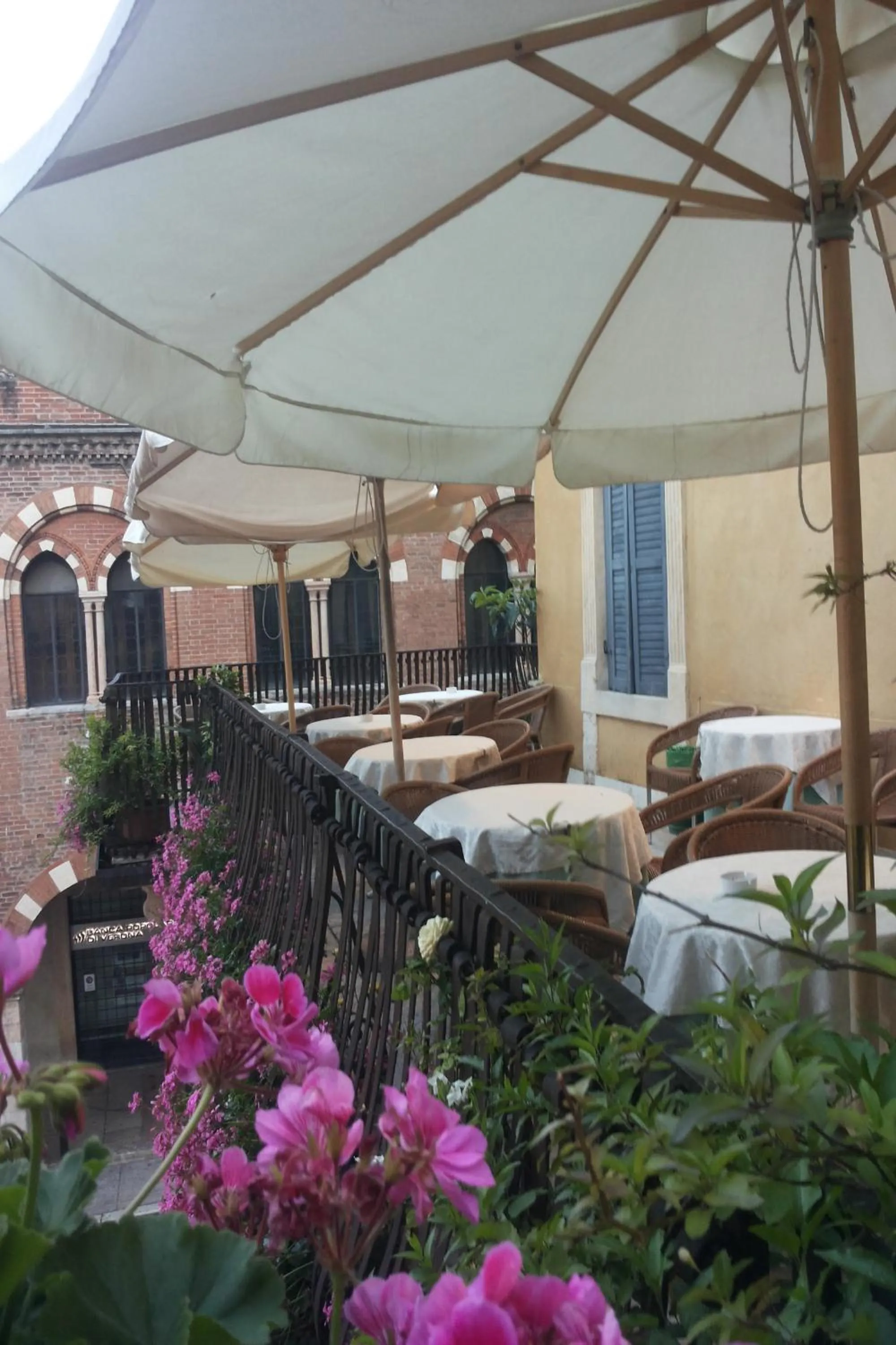 Patio in Hotel Aurora