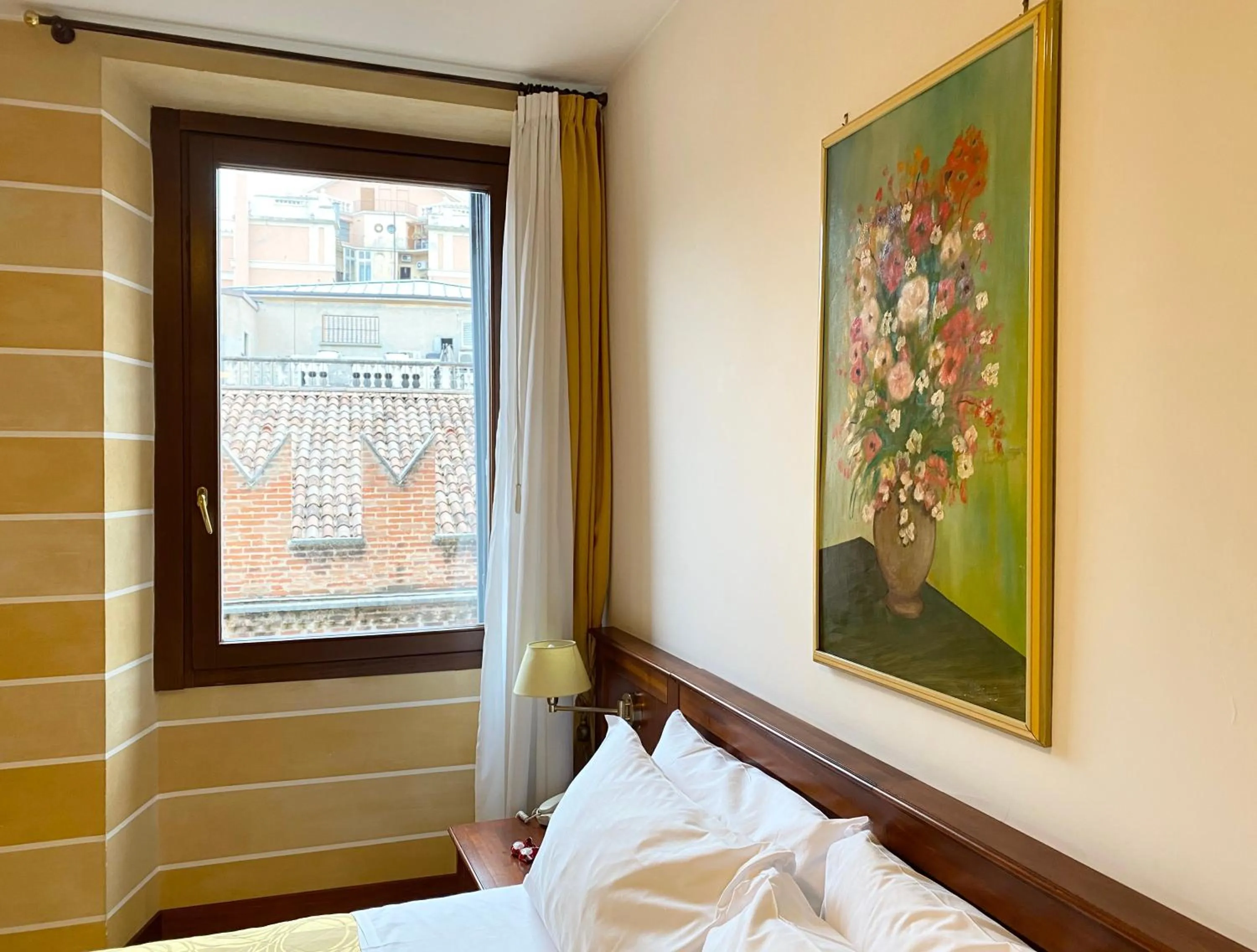 Bedroom, Bed in Hotel Aurora