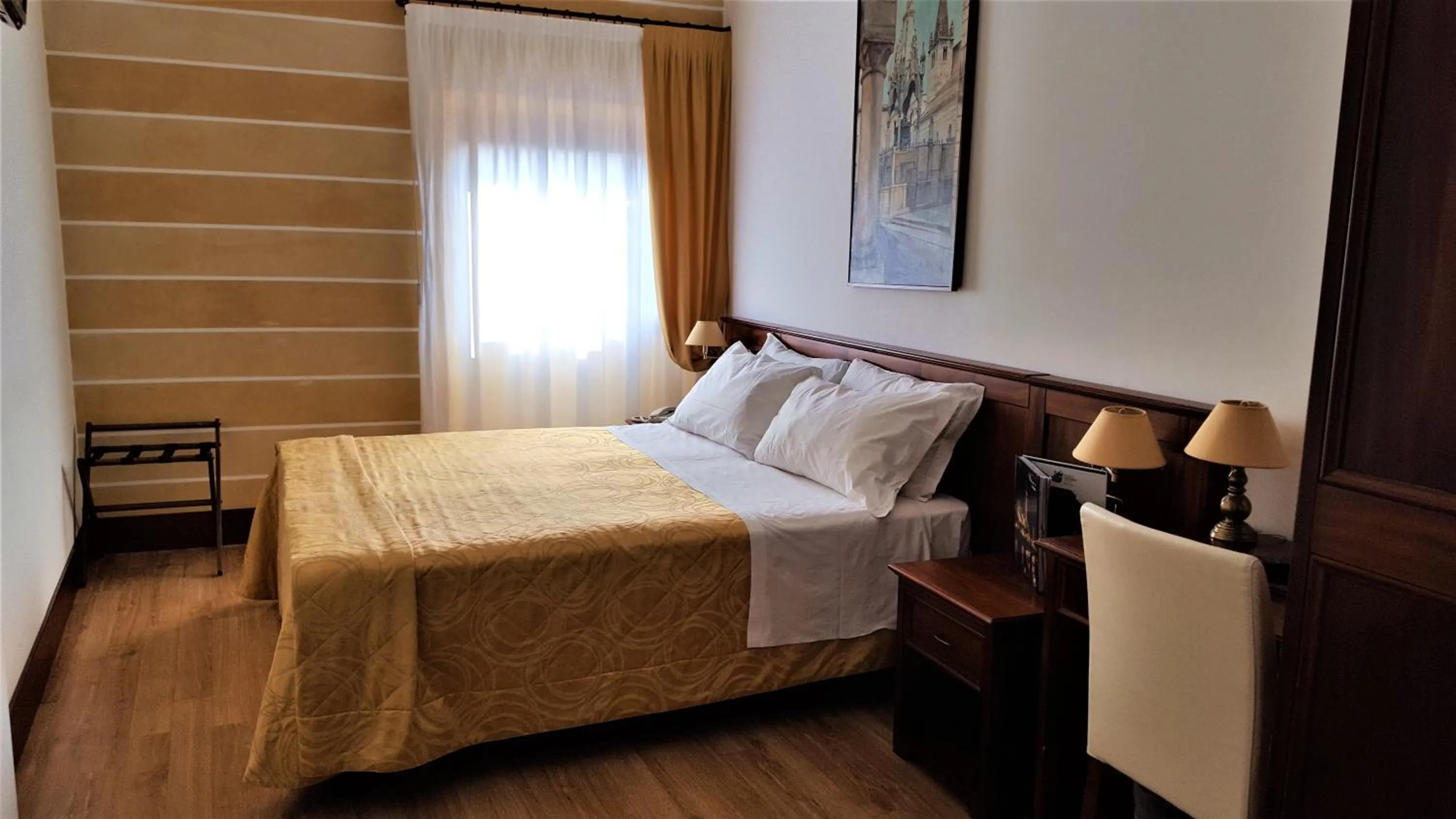 Bedroom, Bed in Hotel Aurora