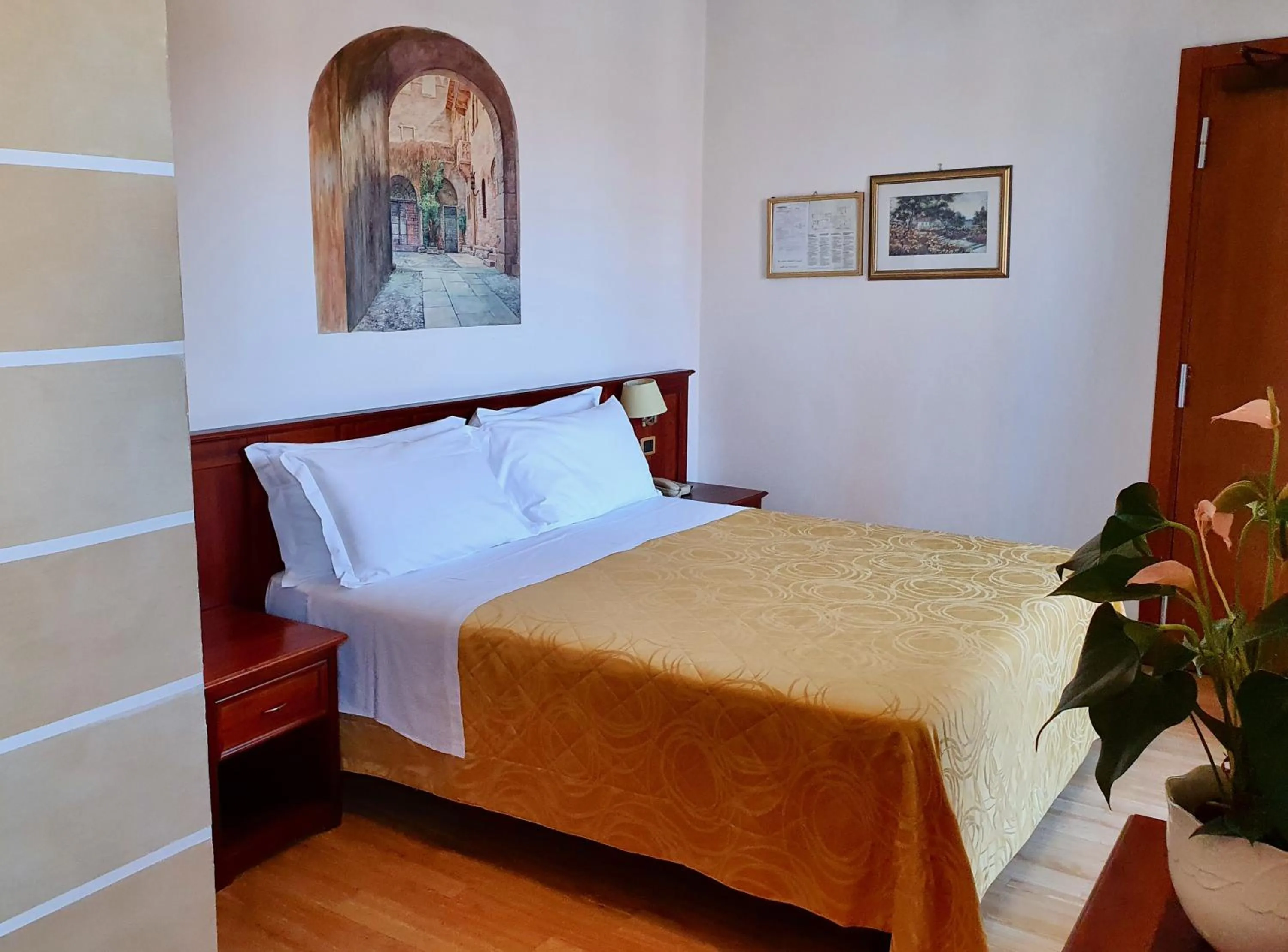 Bedroom, Bed in Hotel Aurora