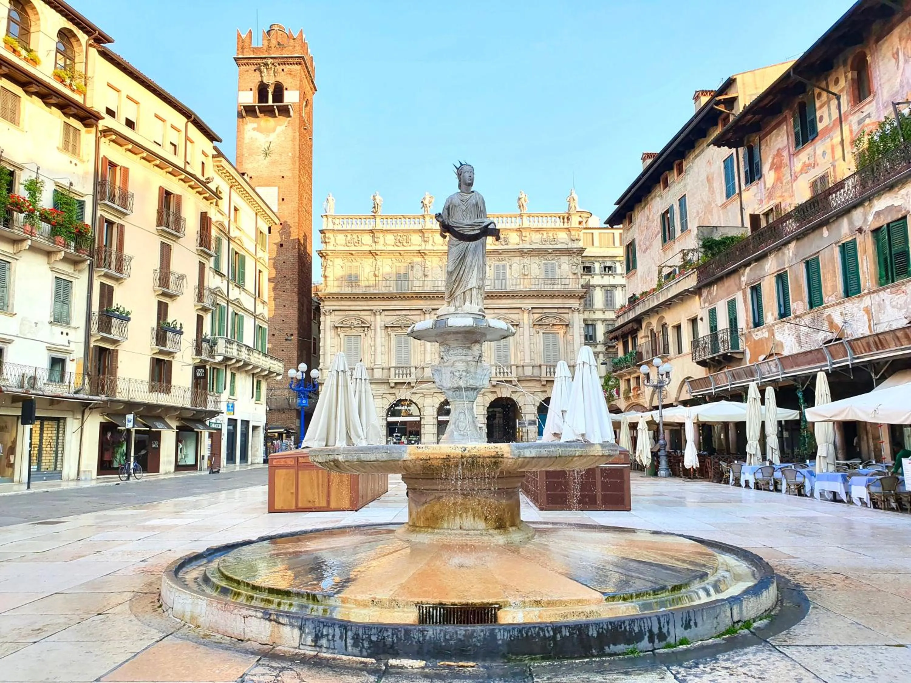 Nearby landmark in Hotel Aurora