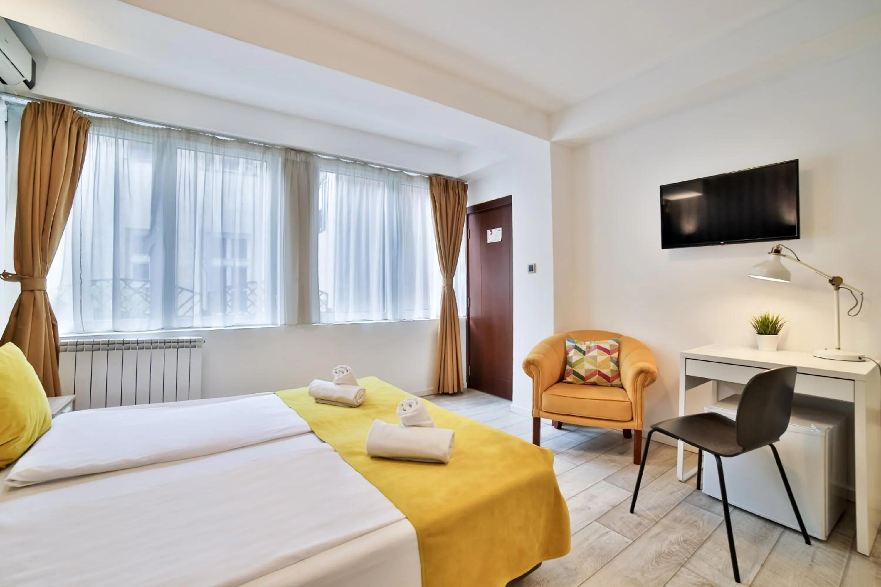 Photo of the whole room, Bed in Garni House 46 Plus