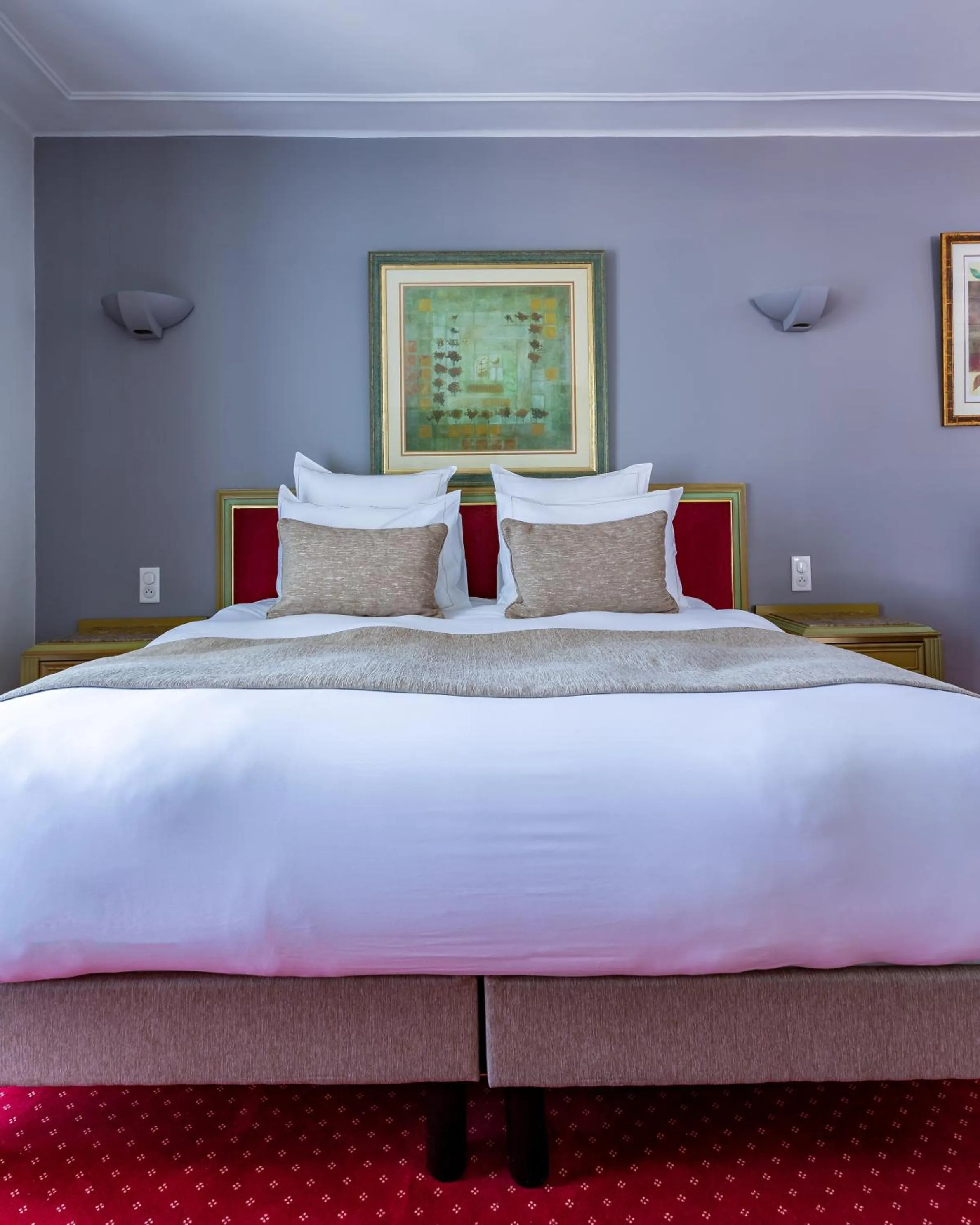 Bed in Hotel Restaurant Le Centenaire