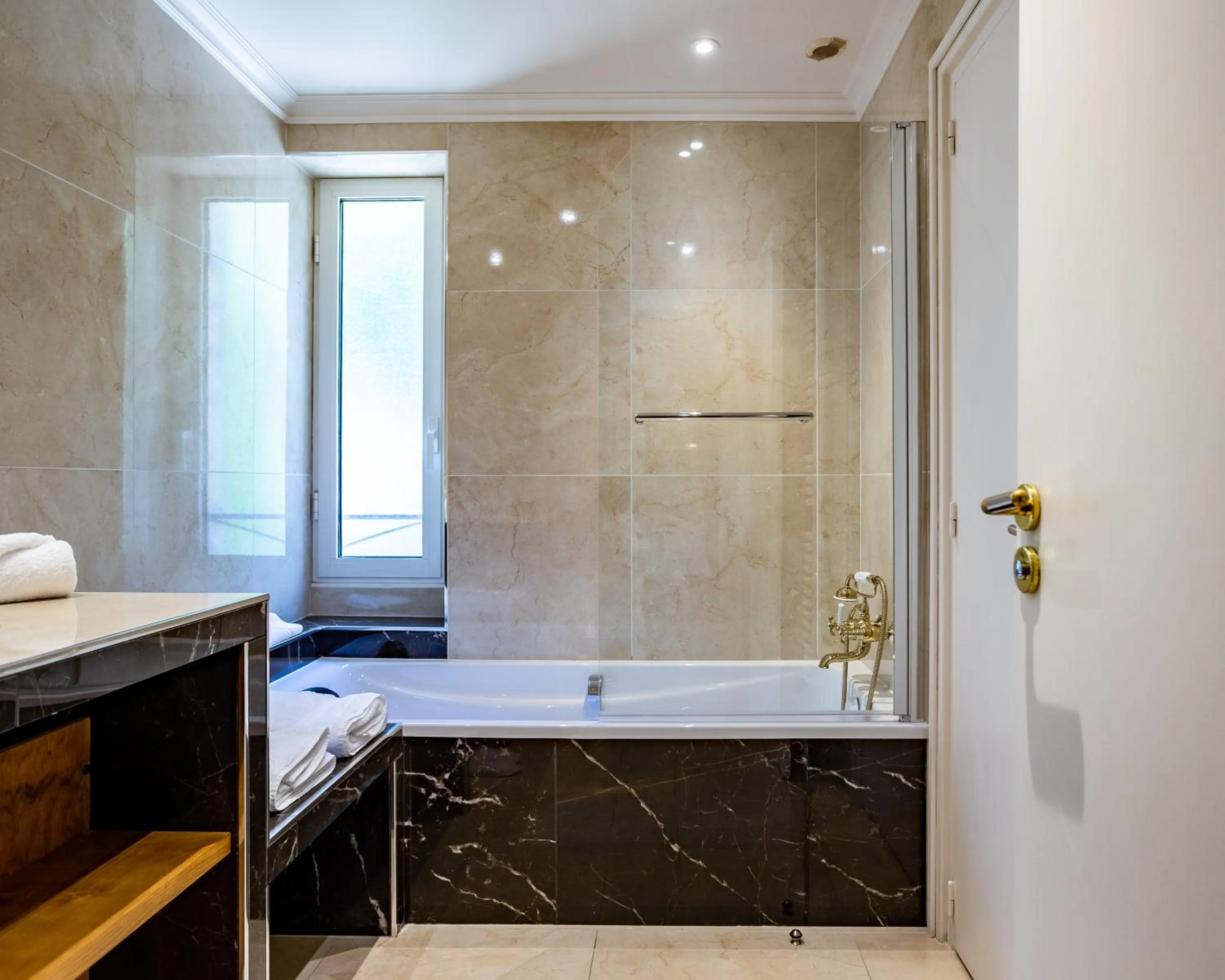 Bathroom in Hotel Restaurant Le Centenaire