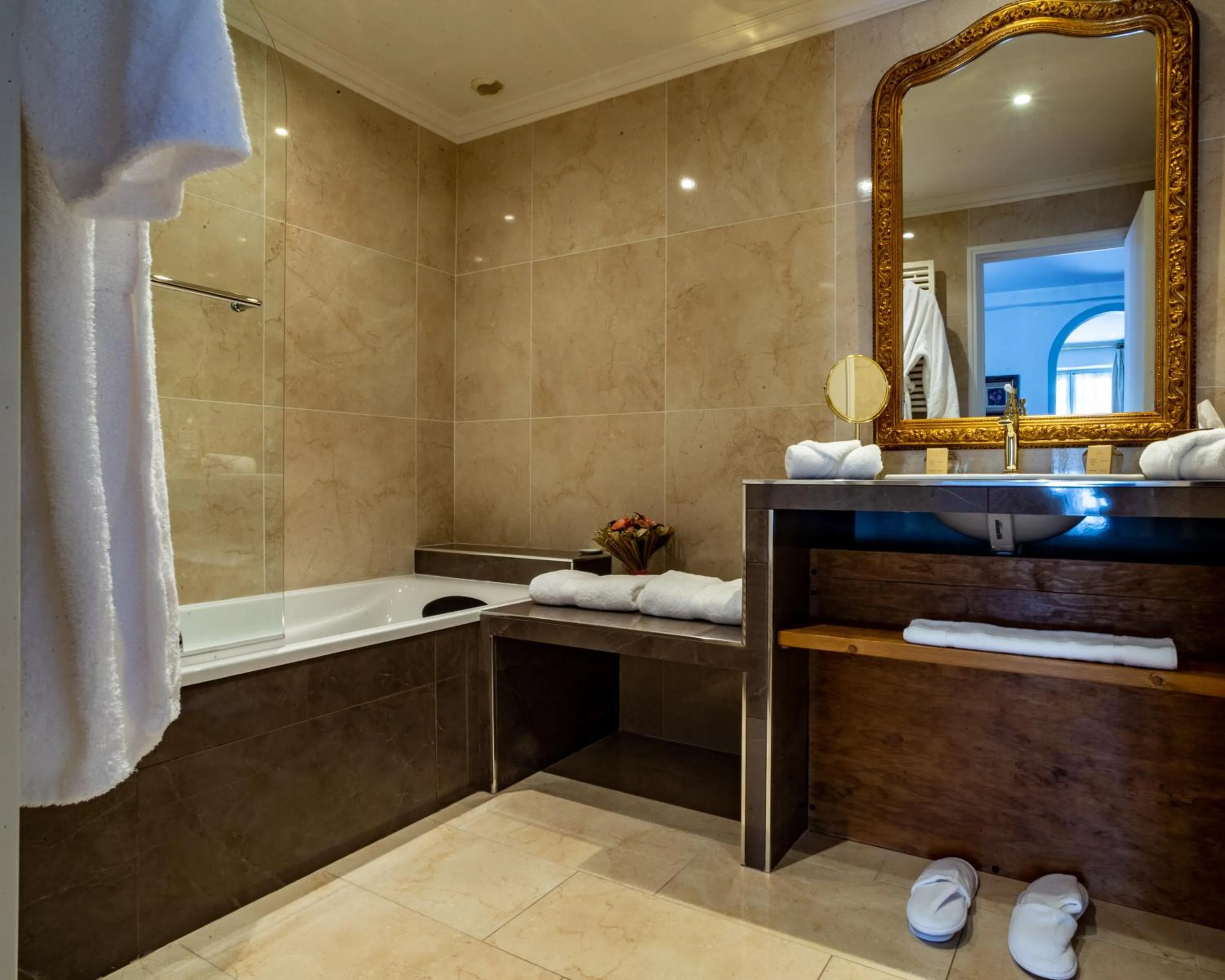 Bathroom in Hotel Restaurant Le Centenaire