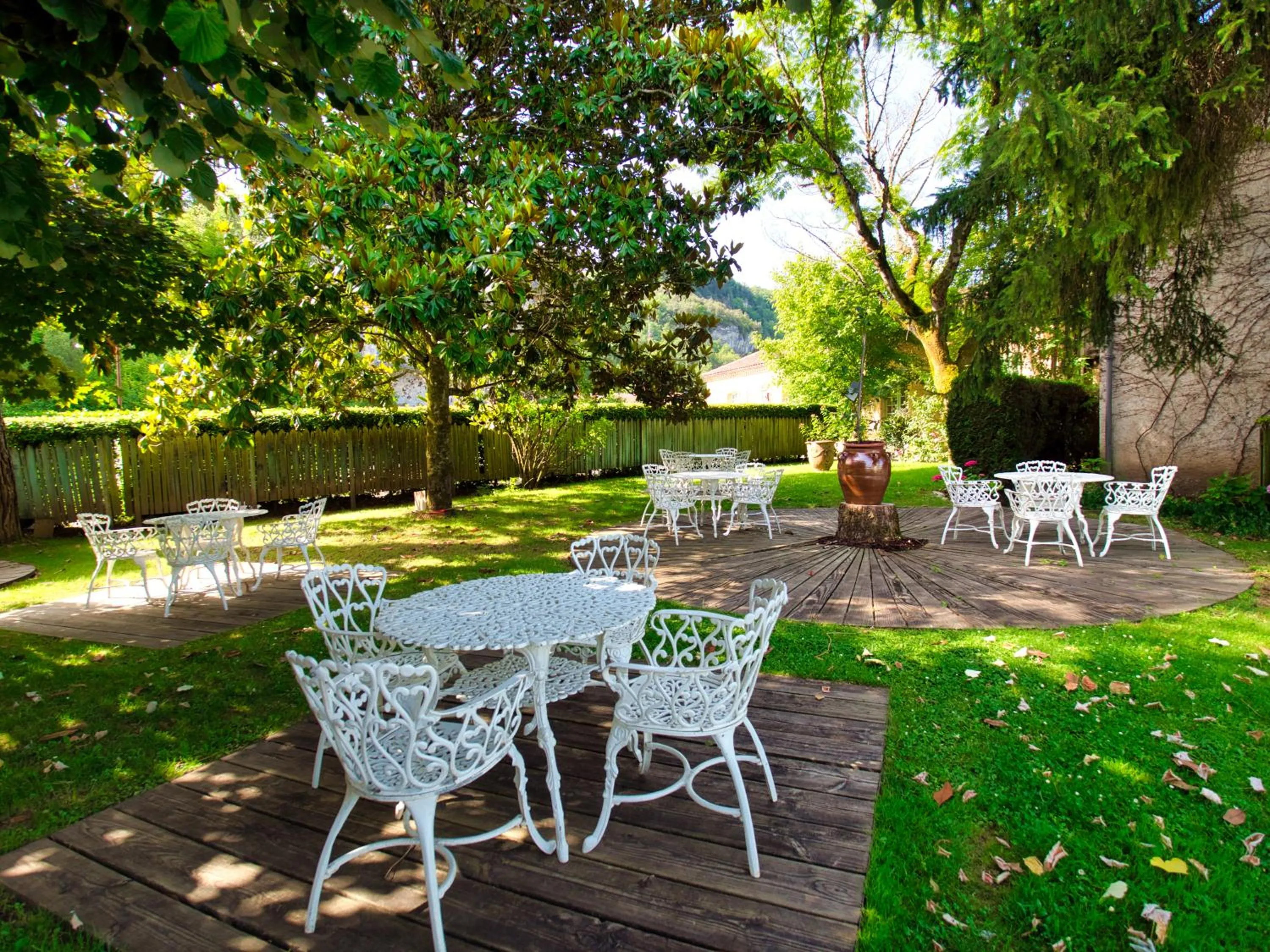 Patio in Hotel Restaurant Le Centenaire