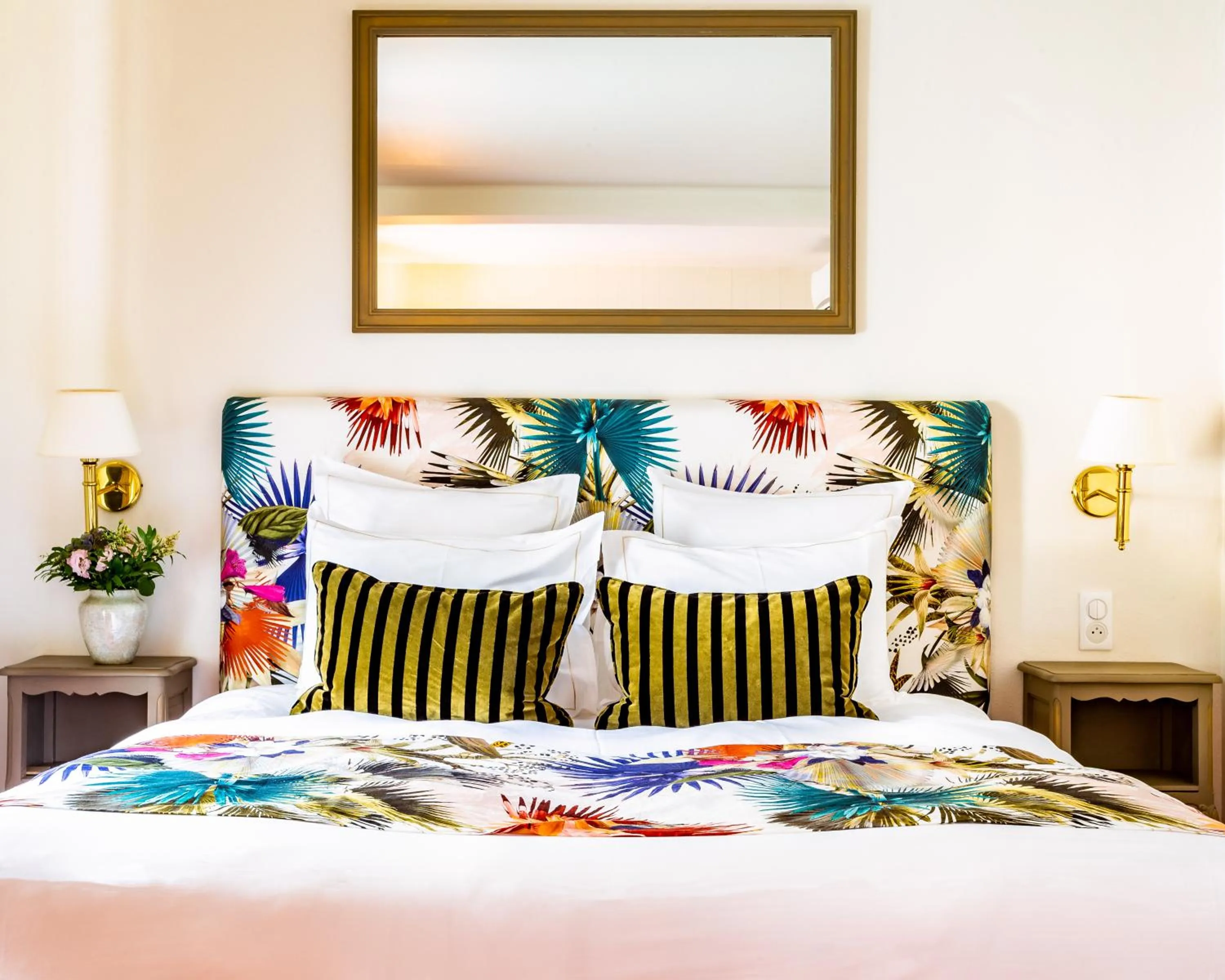 Bed in Hotel Restaurant Le Centenaire