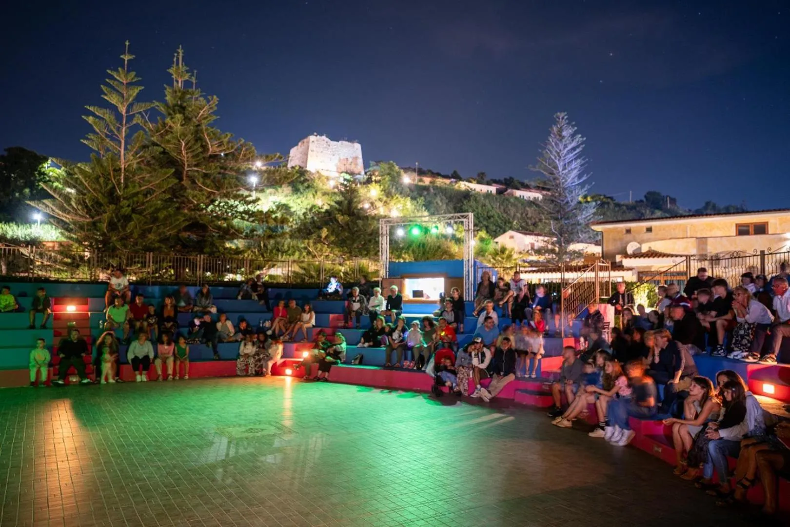 Evening entertainment in Hotel Villaggio Roller Club