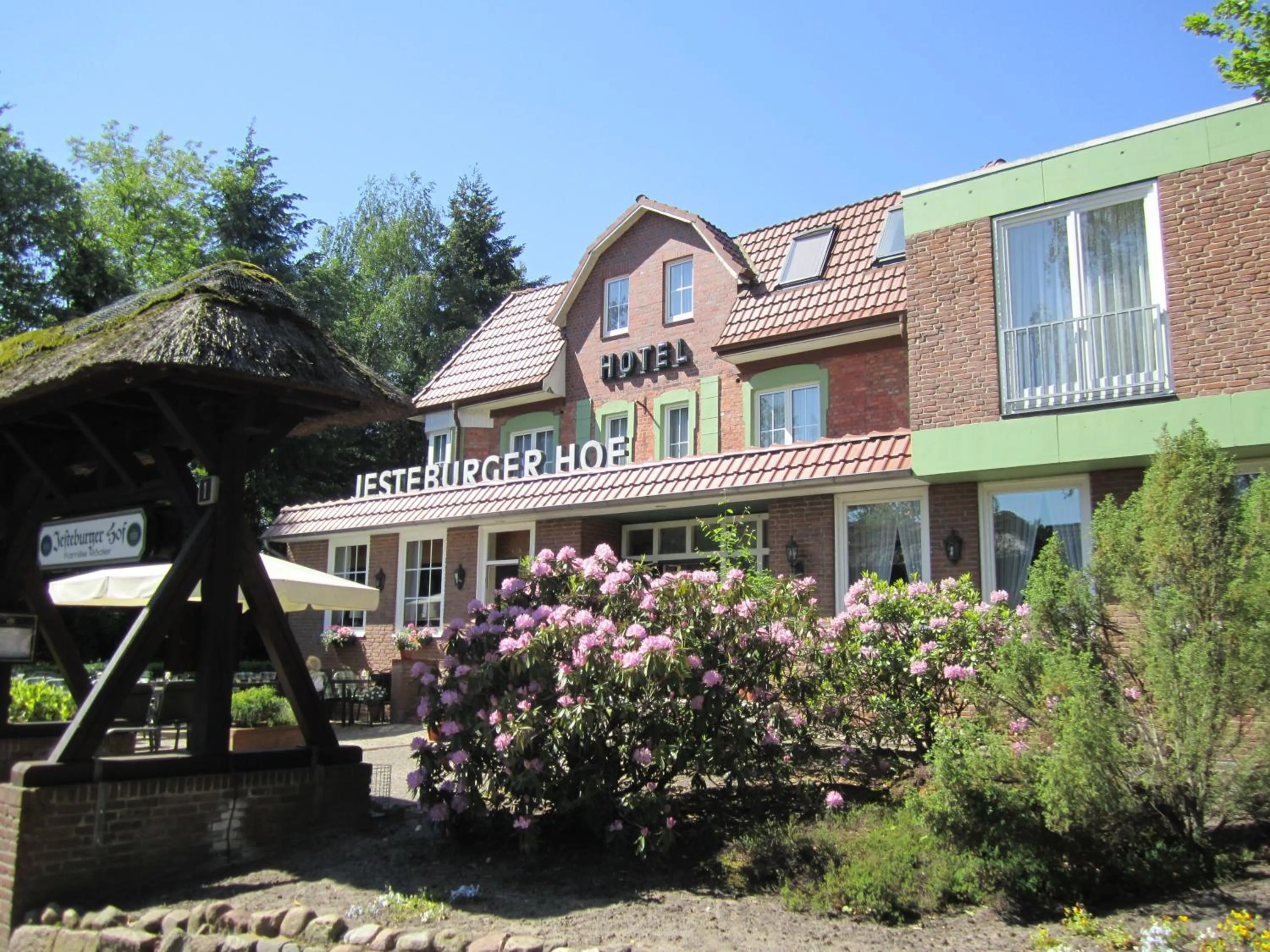 Facade/entrance in Hotel Jesteburger Hof