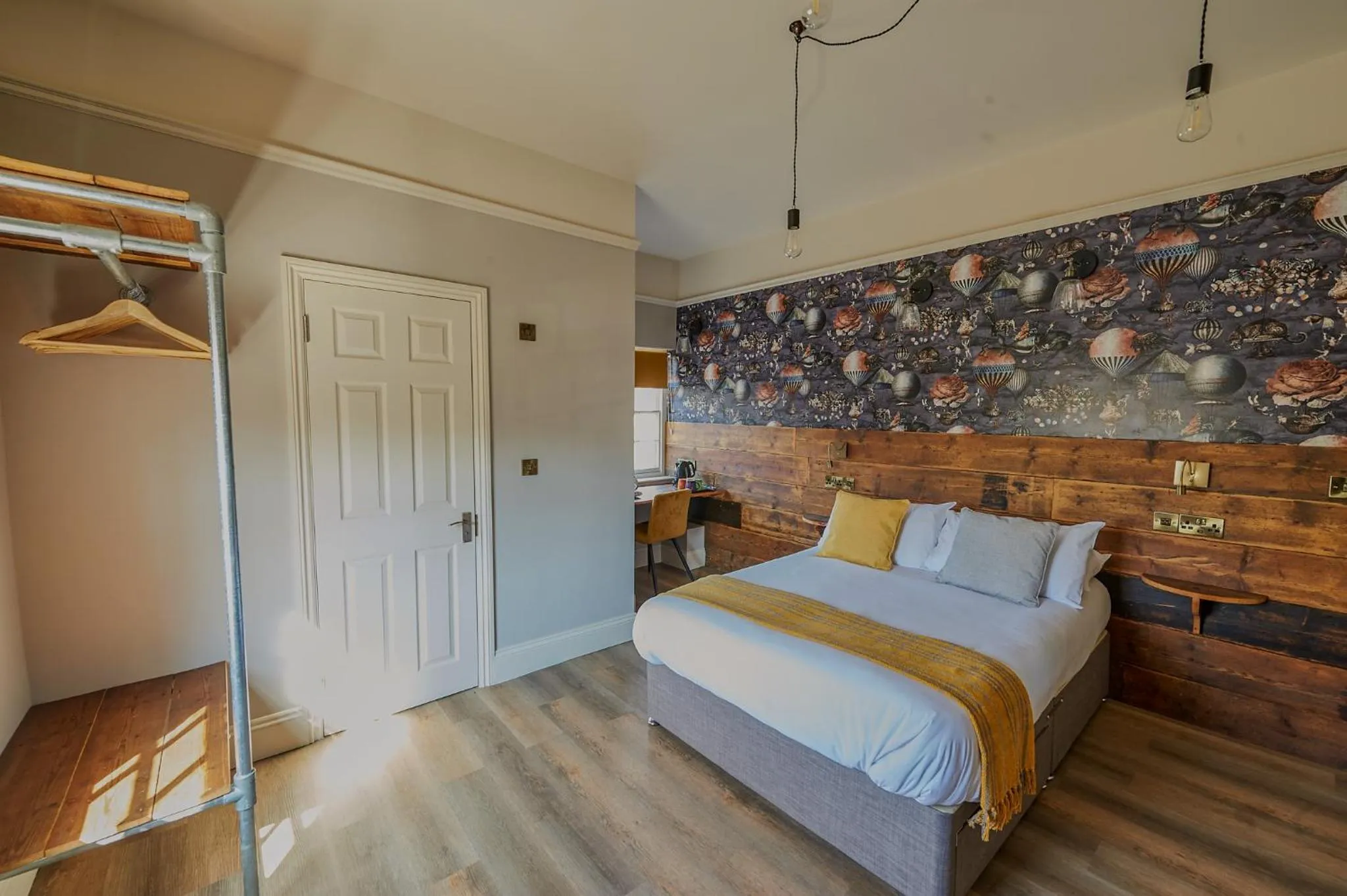 Bed in The White Horse Hotel