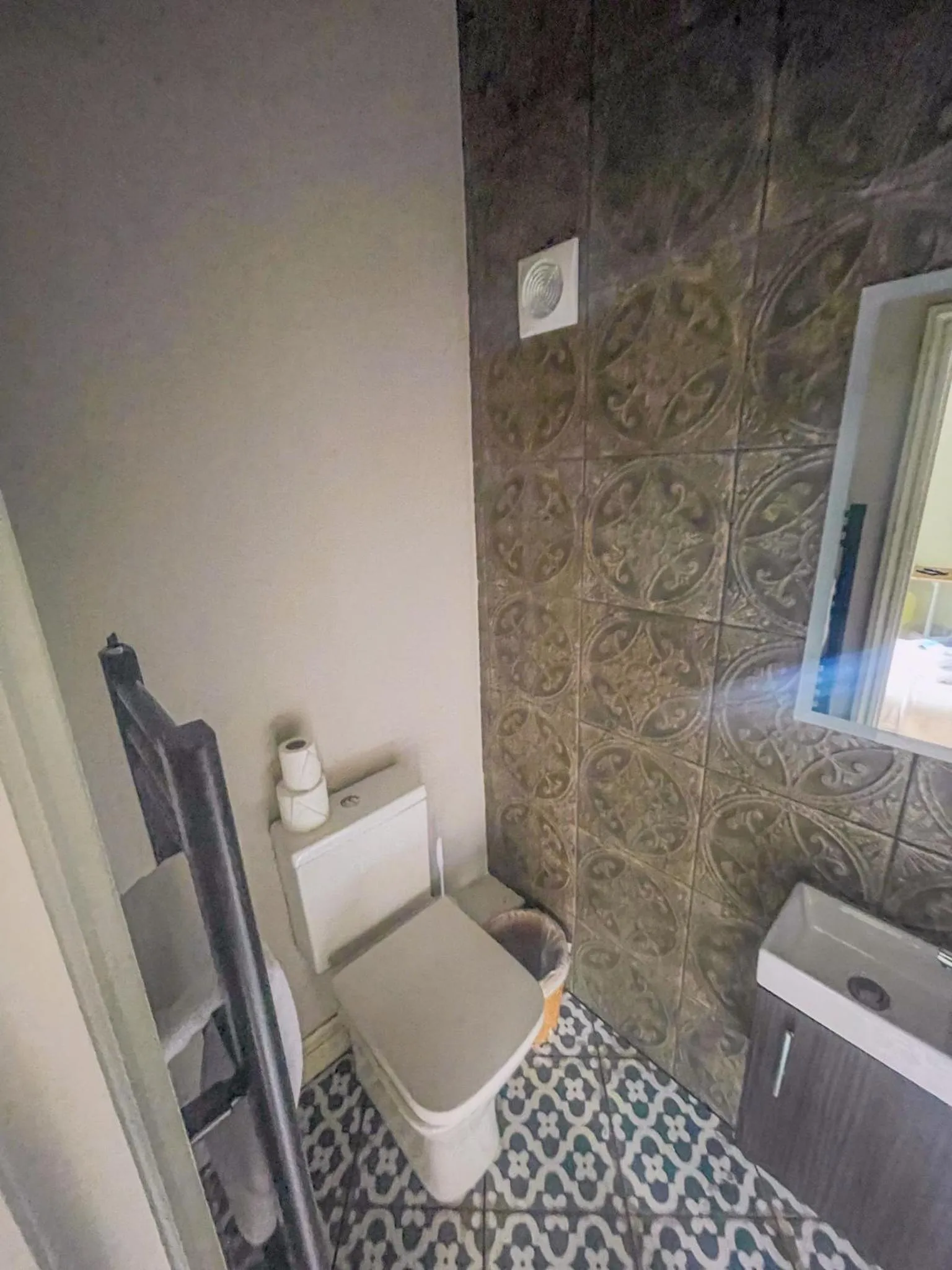 The White Horse Hotel