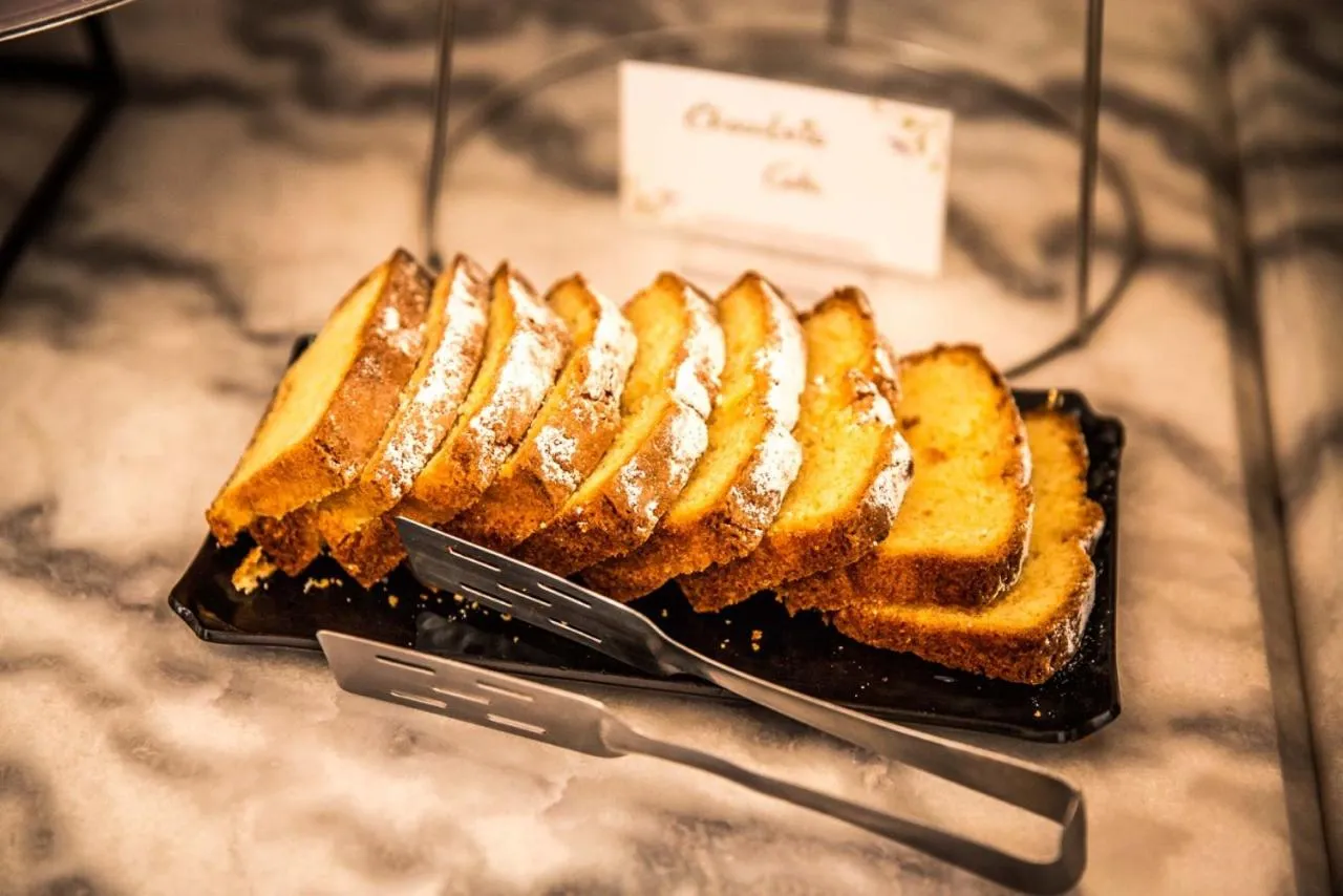 Buffet breakfast in Villa Ilias