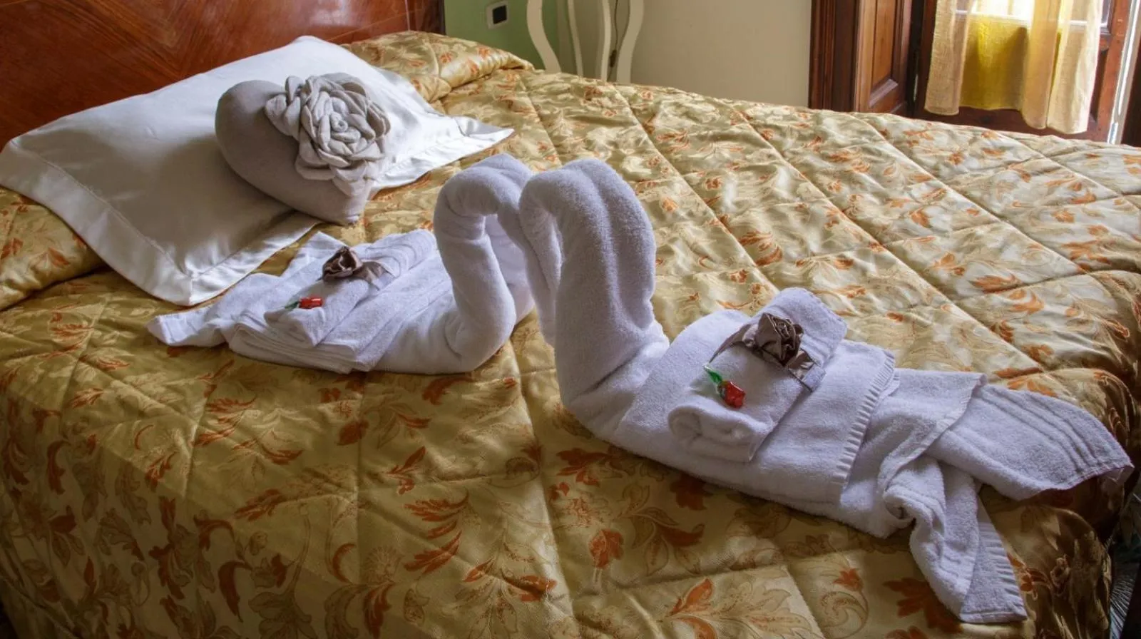 Bed in Parthenope's home