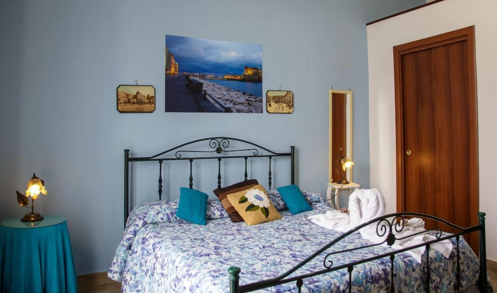 Bed in Parthenope's home