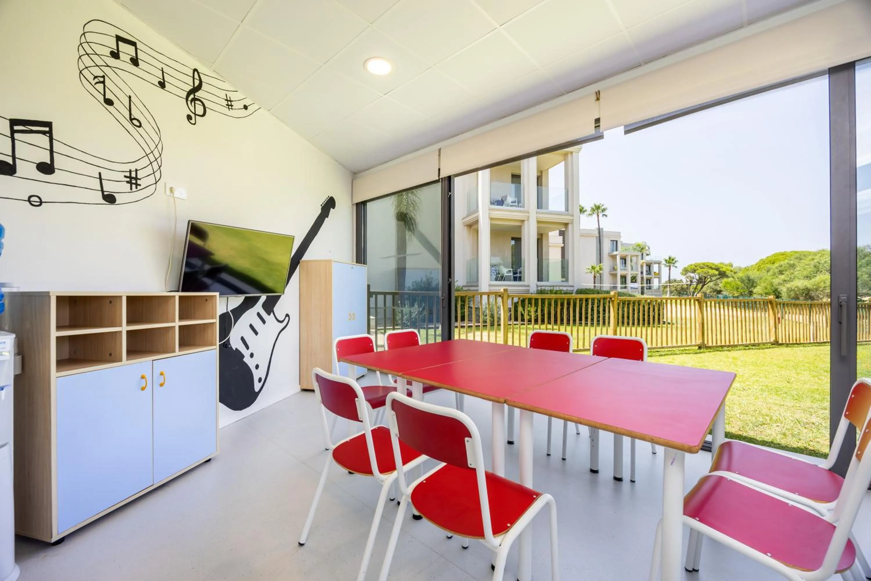 Game Room in Hipotels Barrosa Park