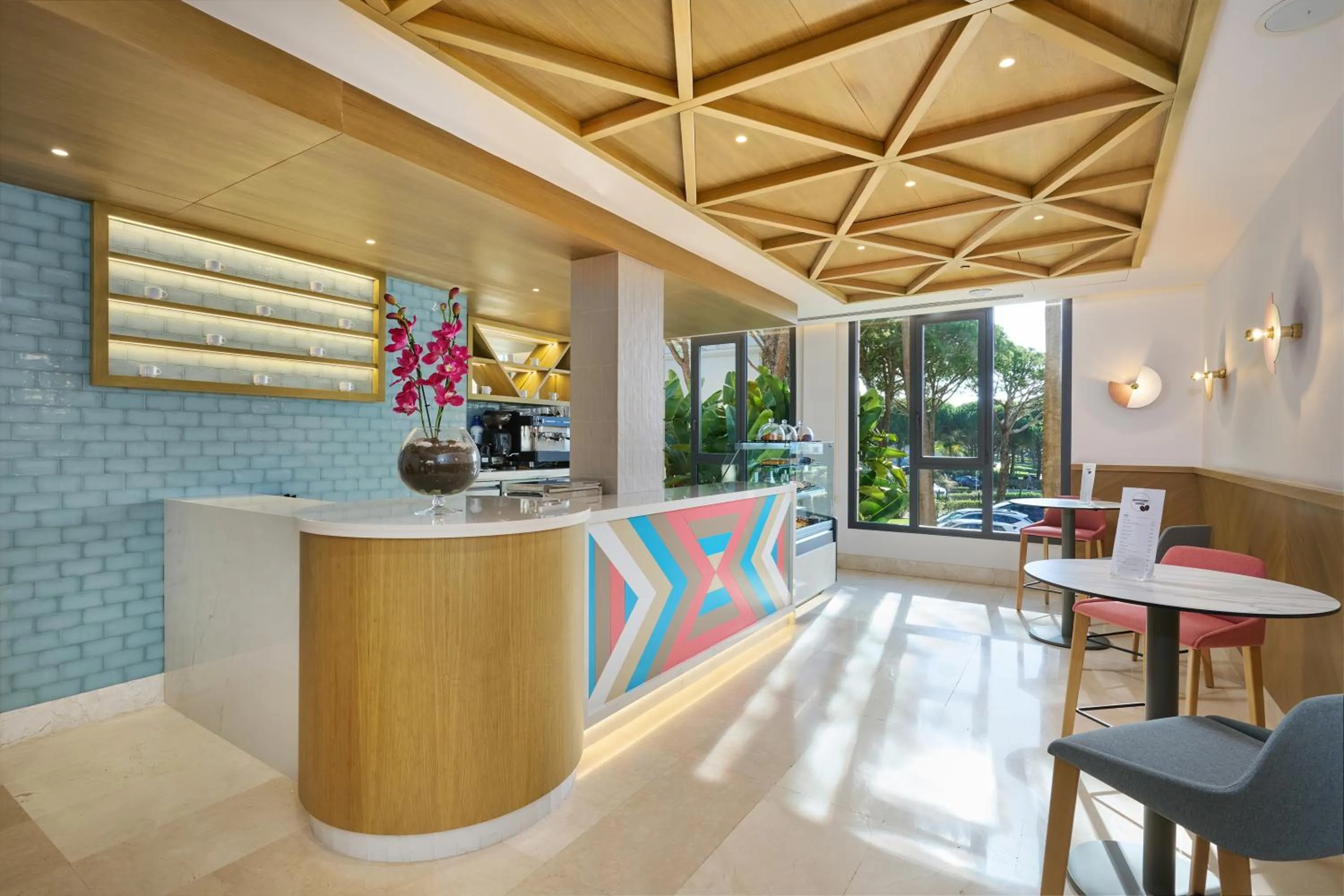 Lounge or bar in Hipotels Barrosa Park