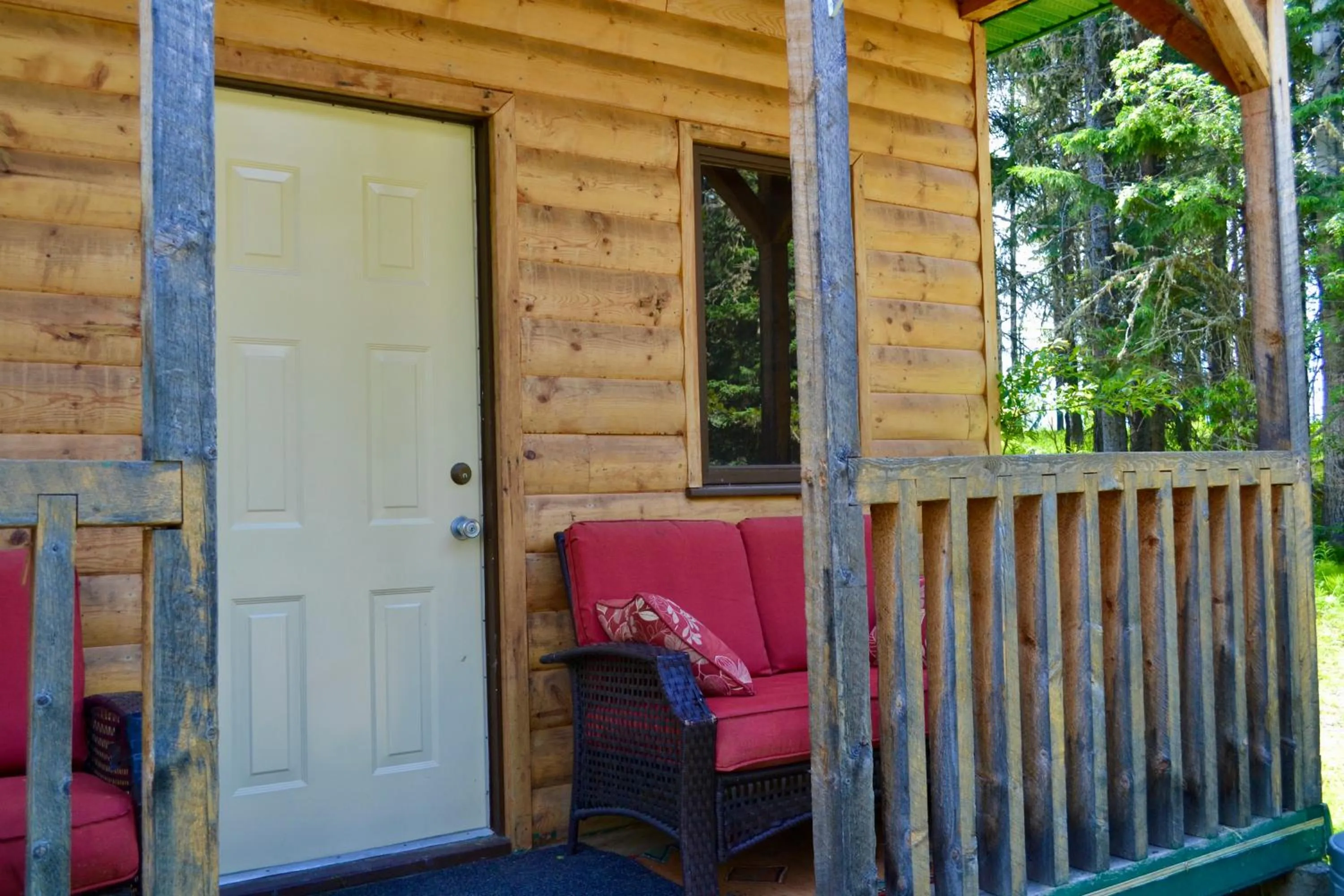 Facade/entrance in Schott's Lake Conference & Resort