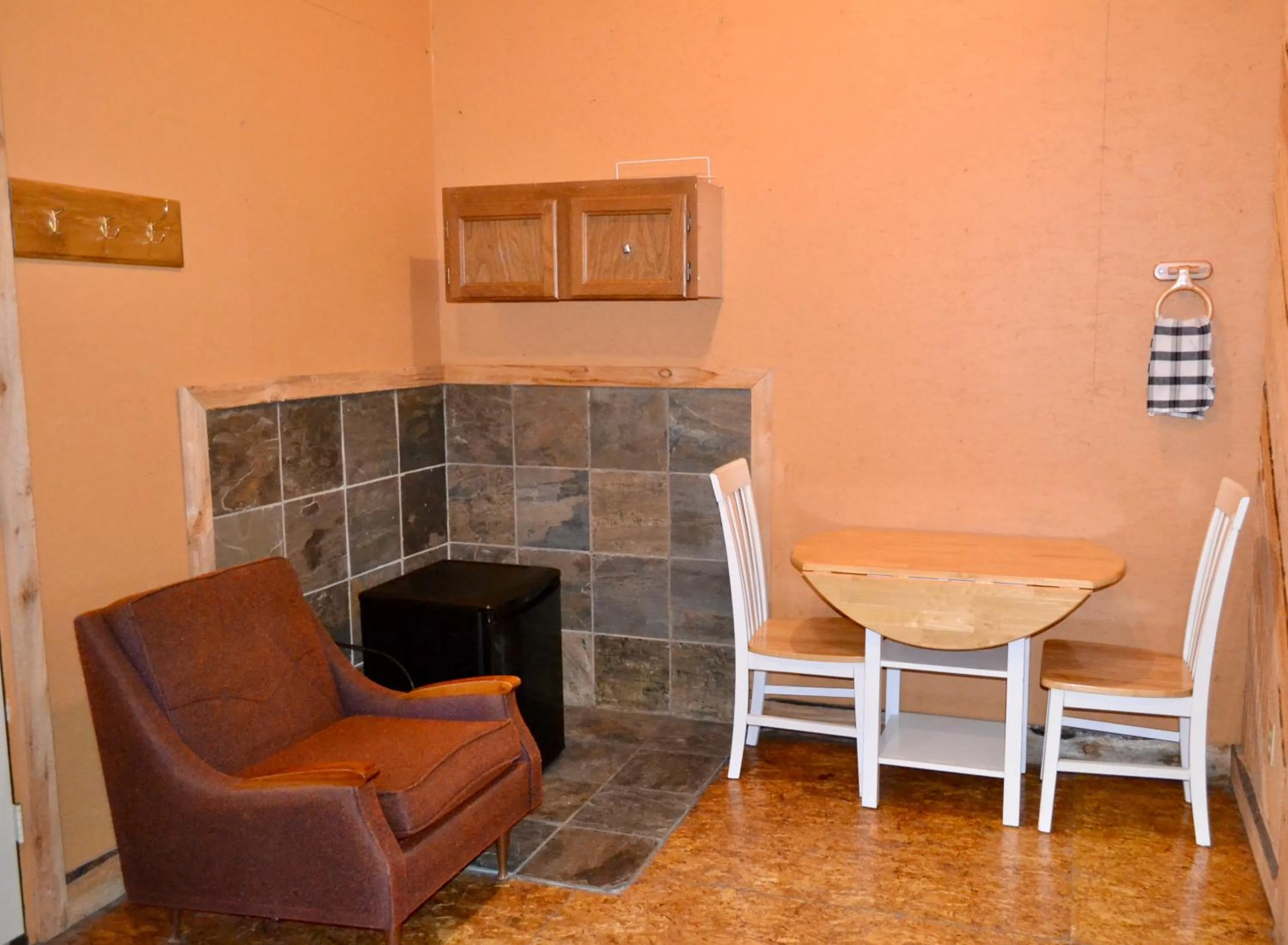 Dining area in Schott's Lake Conference & Resort