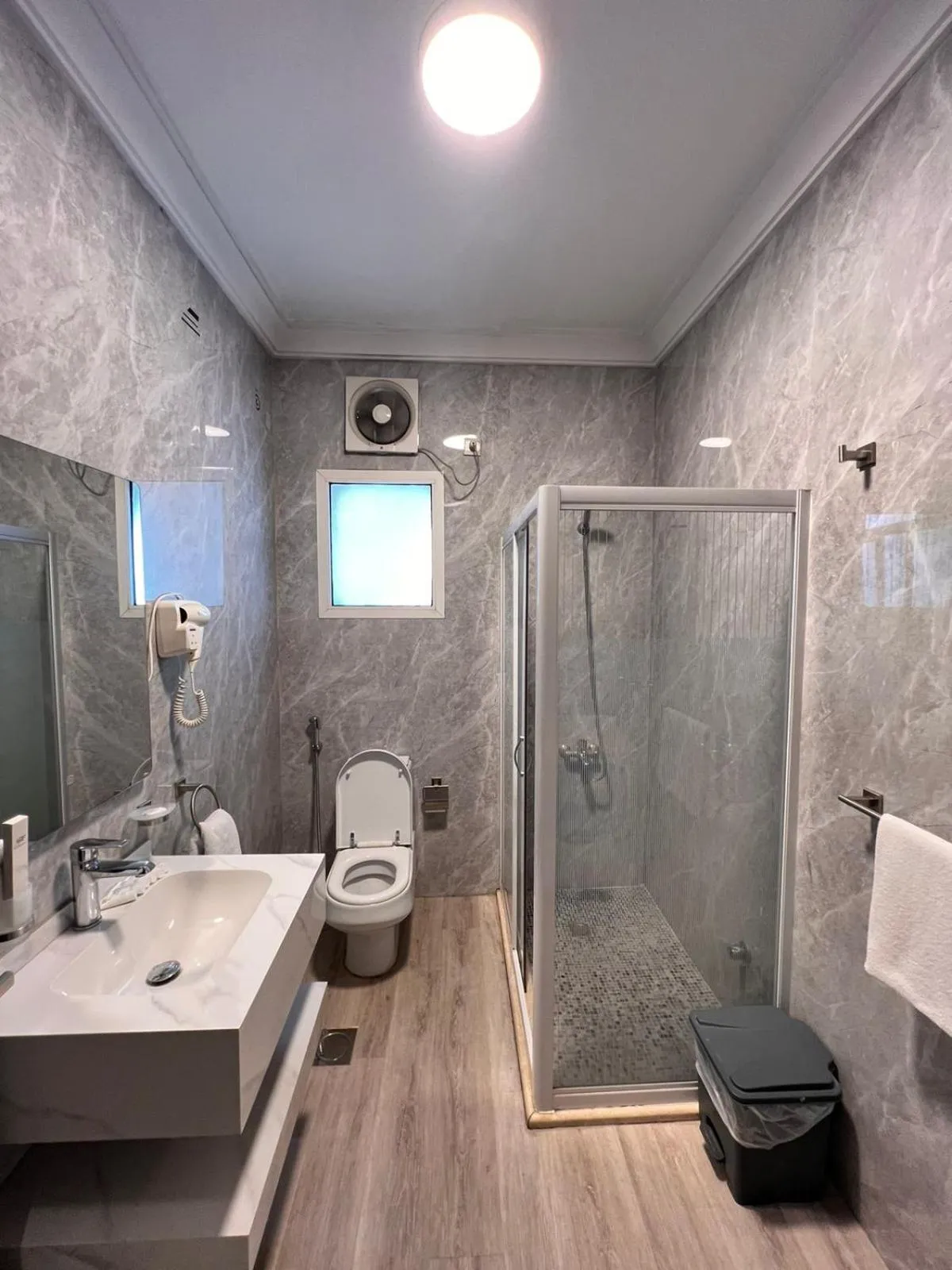 Toilet in Alshaheen Suites