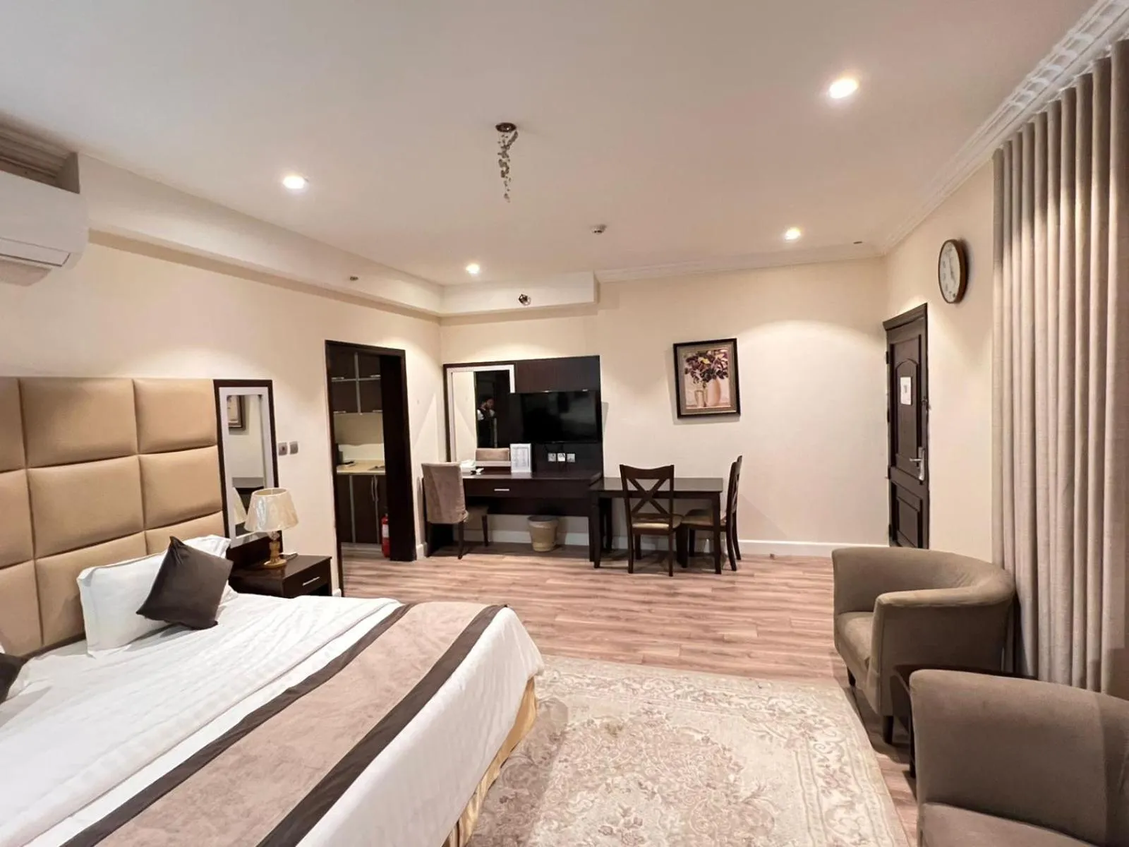 Bed in Alshaheen Suites