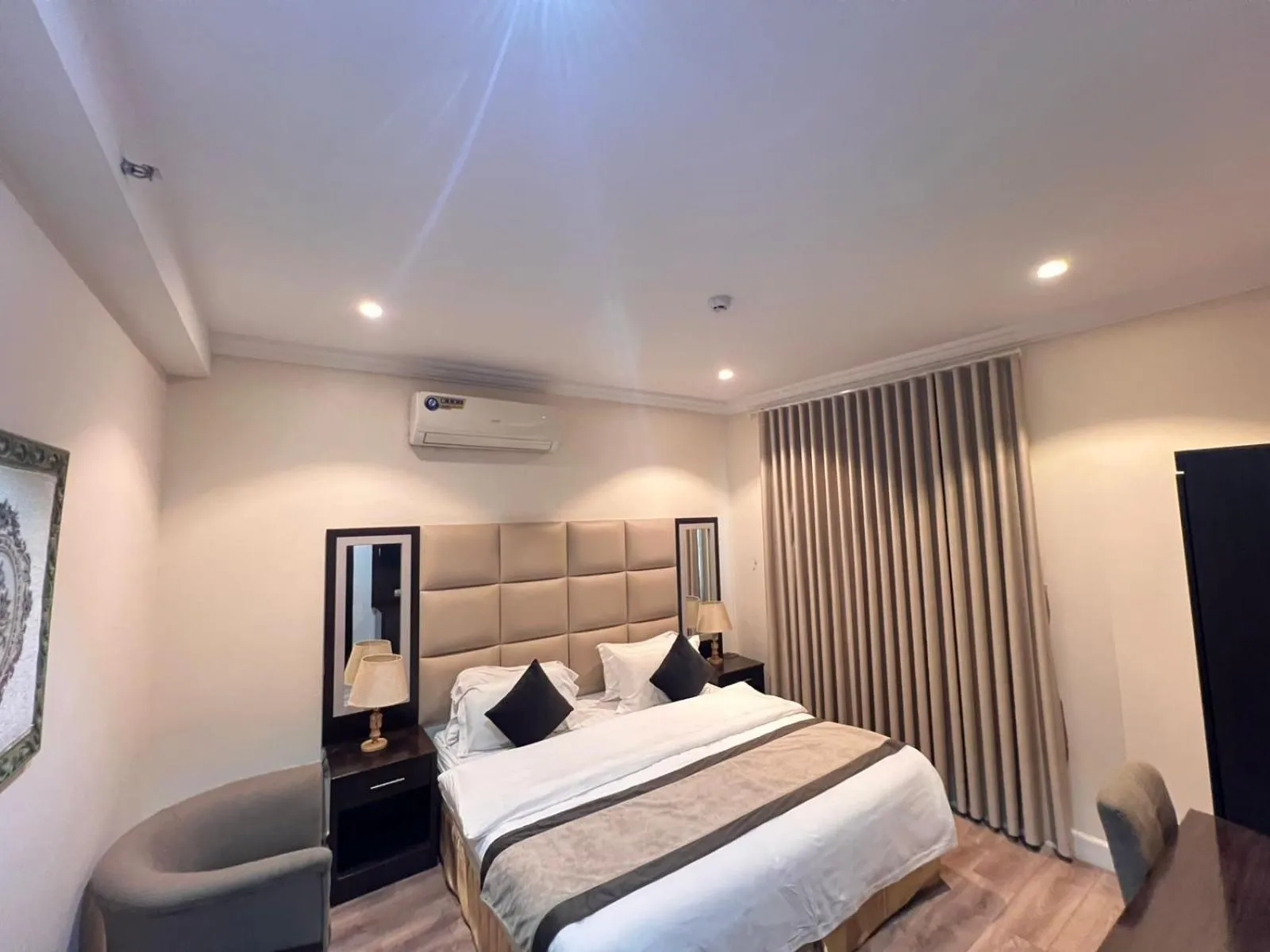 Bed in Alshaheen Suites